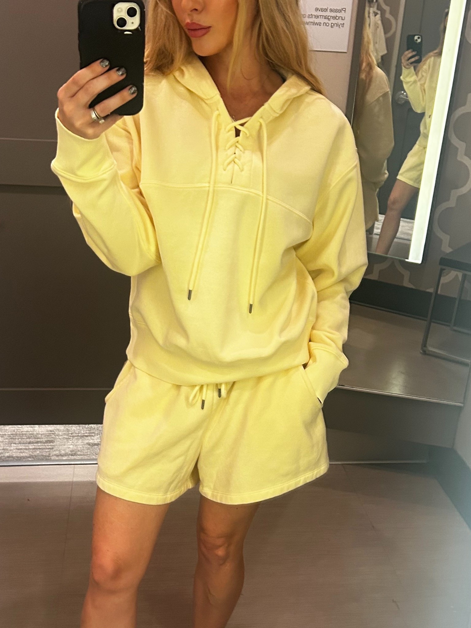 Weekend casual in the perfect buttery yellow 

#LTKootd #LTKmomlife #LTKgrwm