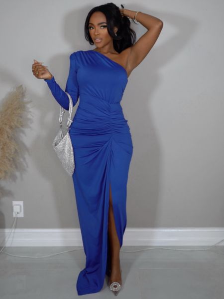 Elegantly blue in a one shoulder maxi dress 🦋 would you wear silver or gold accessories? #bluemaxidress #chicelegance #maxidressstyle #fashioninspiration #ootd

#LTKSeasonal #LTKparties #LTKstyletip