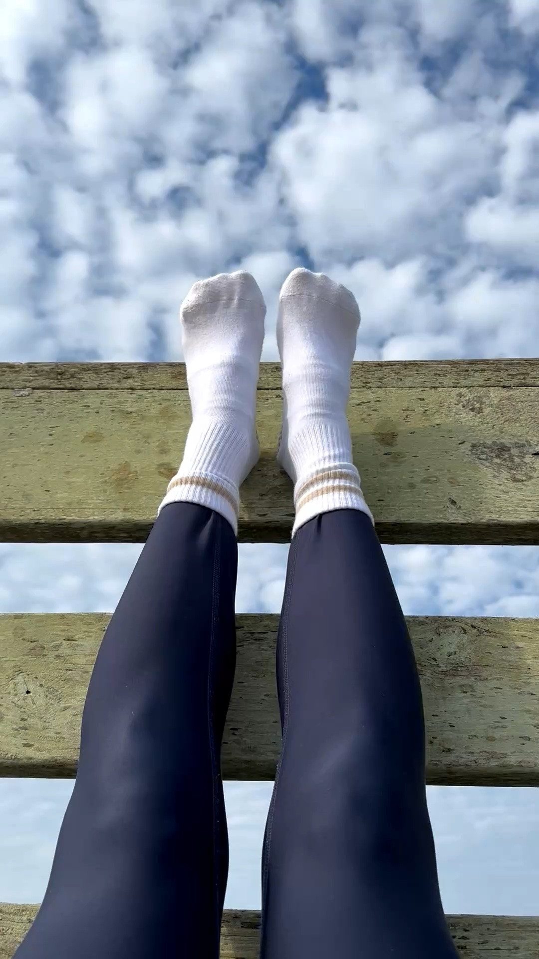 cold morning, socks needed

#LTKootd #LTKfitnessgoals #LTKActive