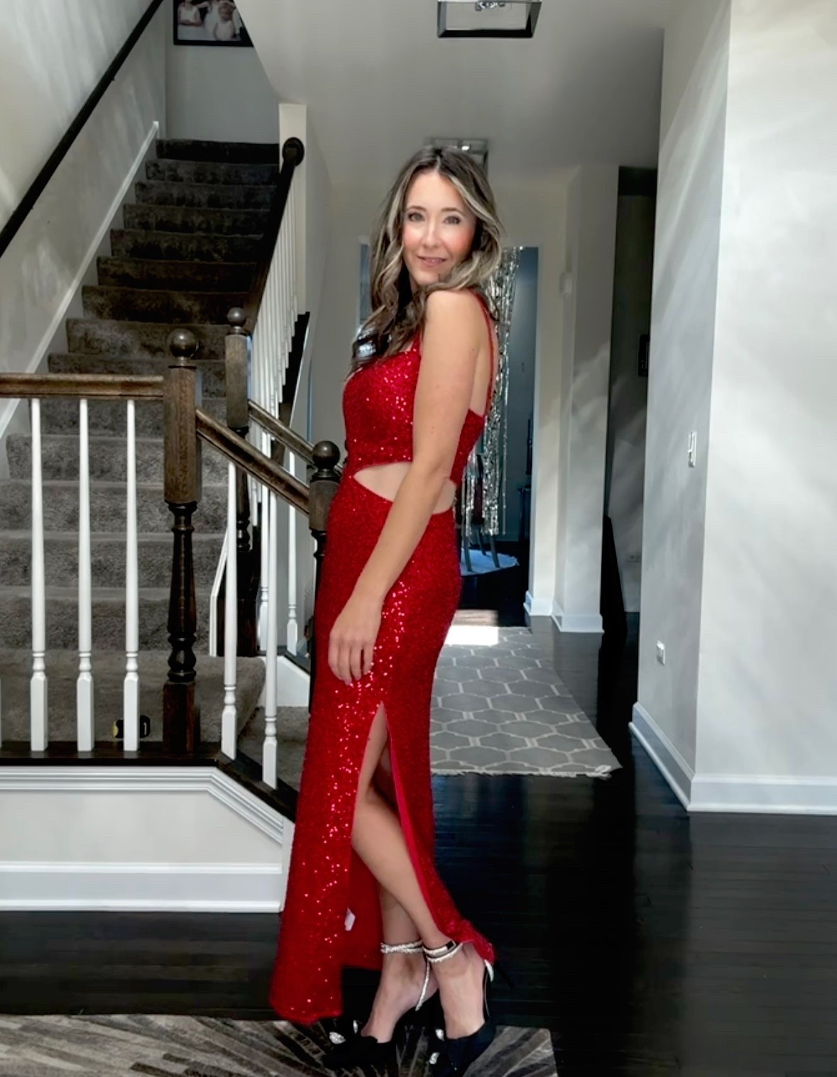 Just tried on the holiday red sparkle dress and… obsessed is an understatement ✨ The cutout + slit are classy, a little sexy, and absolutely perfect 🎄❤️

#LTKHoliday #LTKParties #LTKWedding