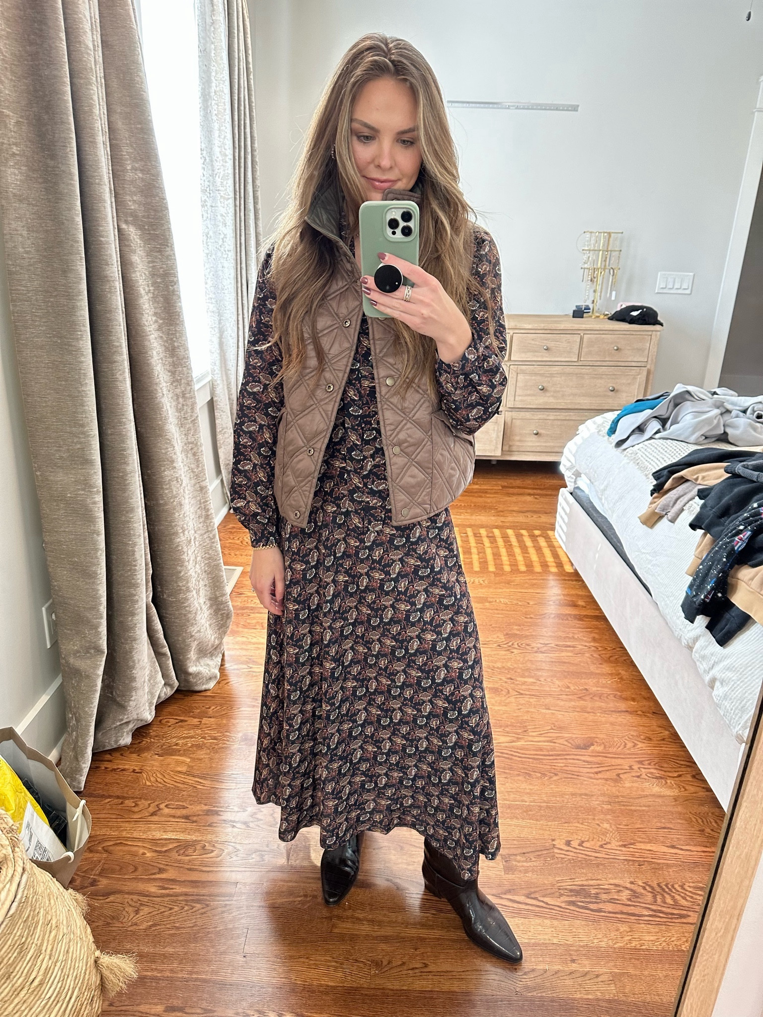 Dôen dress and boots both on sale! Pretty fall outfit 

#LTKCyberWeek #LTKsalealert #LTKHoliday