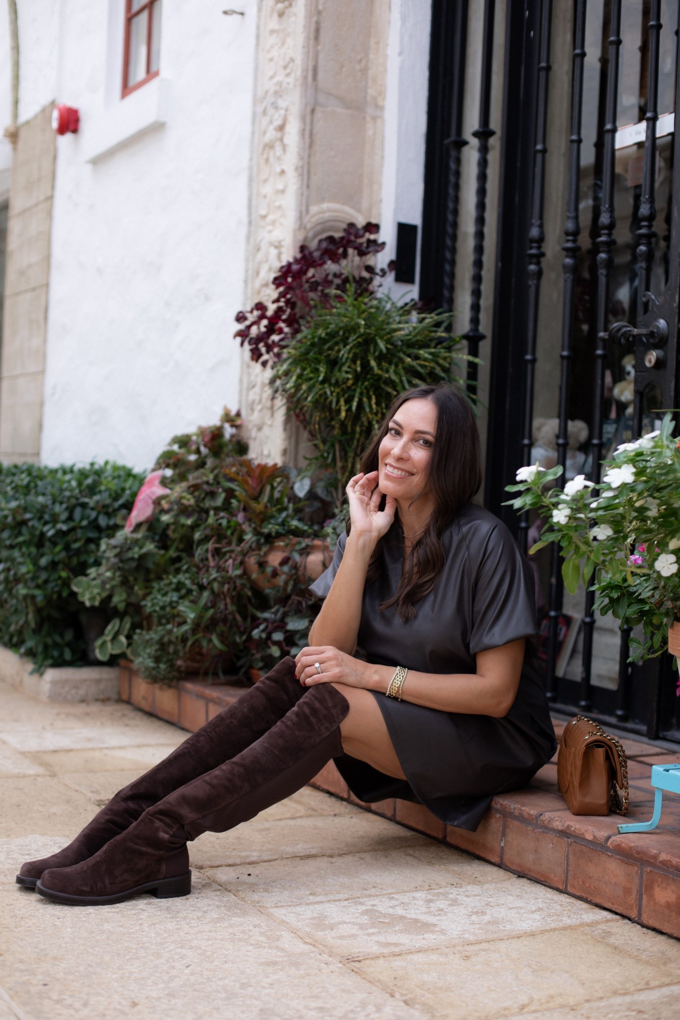 My brown leather dress is 30% OFF with code BWTHANKYOU25. @brochuwLker pieces are beyond chic and always classic. 



#LTKootd #LTKCyberWeek #LTKHoliday