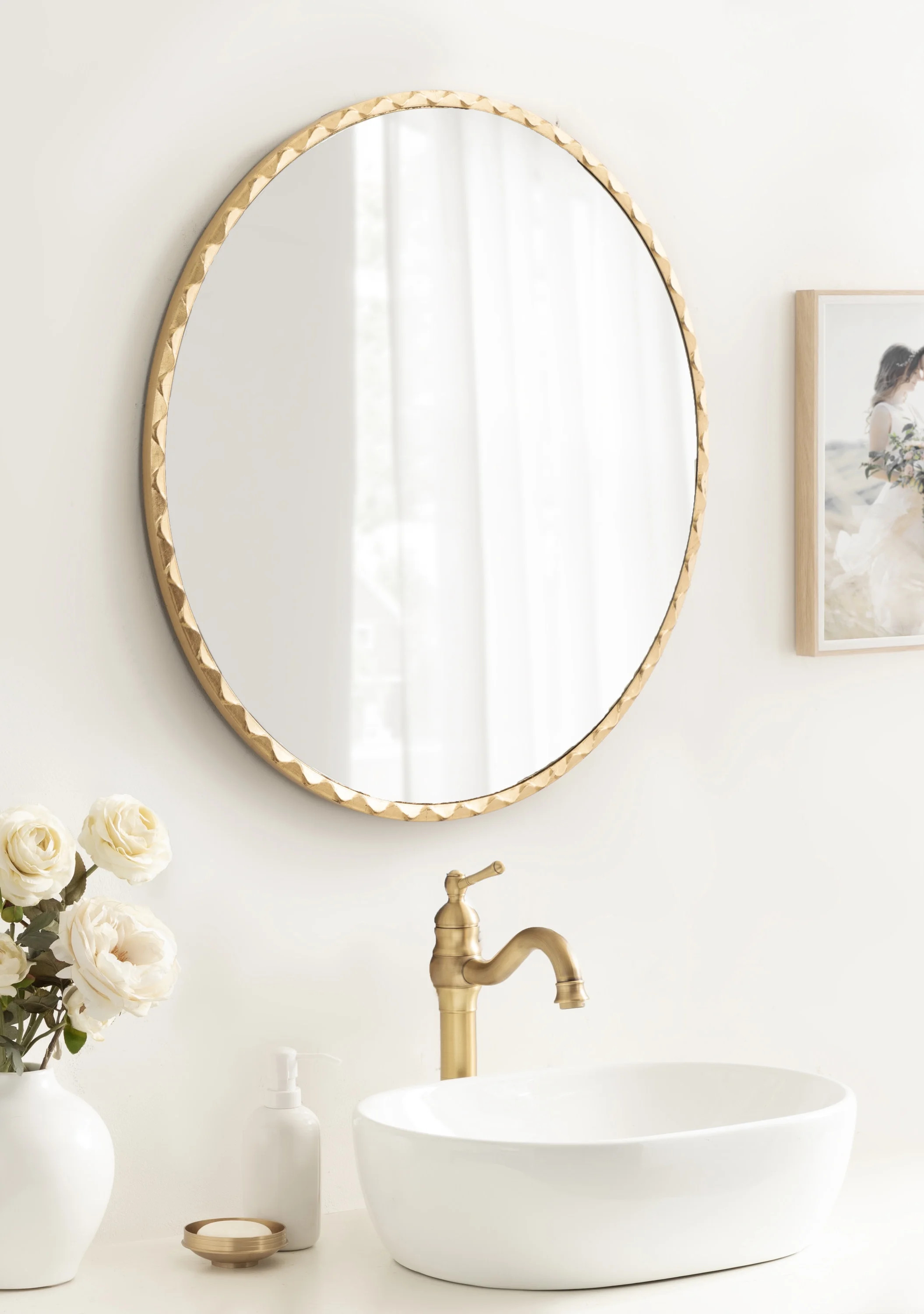 Kate and Laurel Sebecka Modern Scalloped Round Mirror, 26 Inch Diameter, Gold, Decorative Circle ... | Walmart (US)