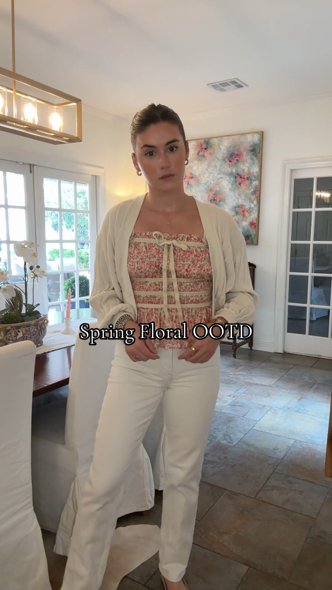 Spring florals are ALWAYS a good idea! Love these creamy white straight leg jeans. Abercrombie knows what’s up when it comes to all things denim. I think their jeans have just the right balance of structure and stretch 🤍

#LTKFindsUnder100 #LTKStyleTip