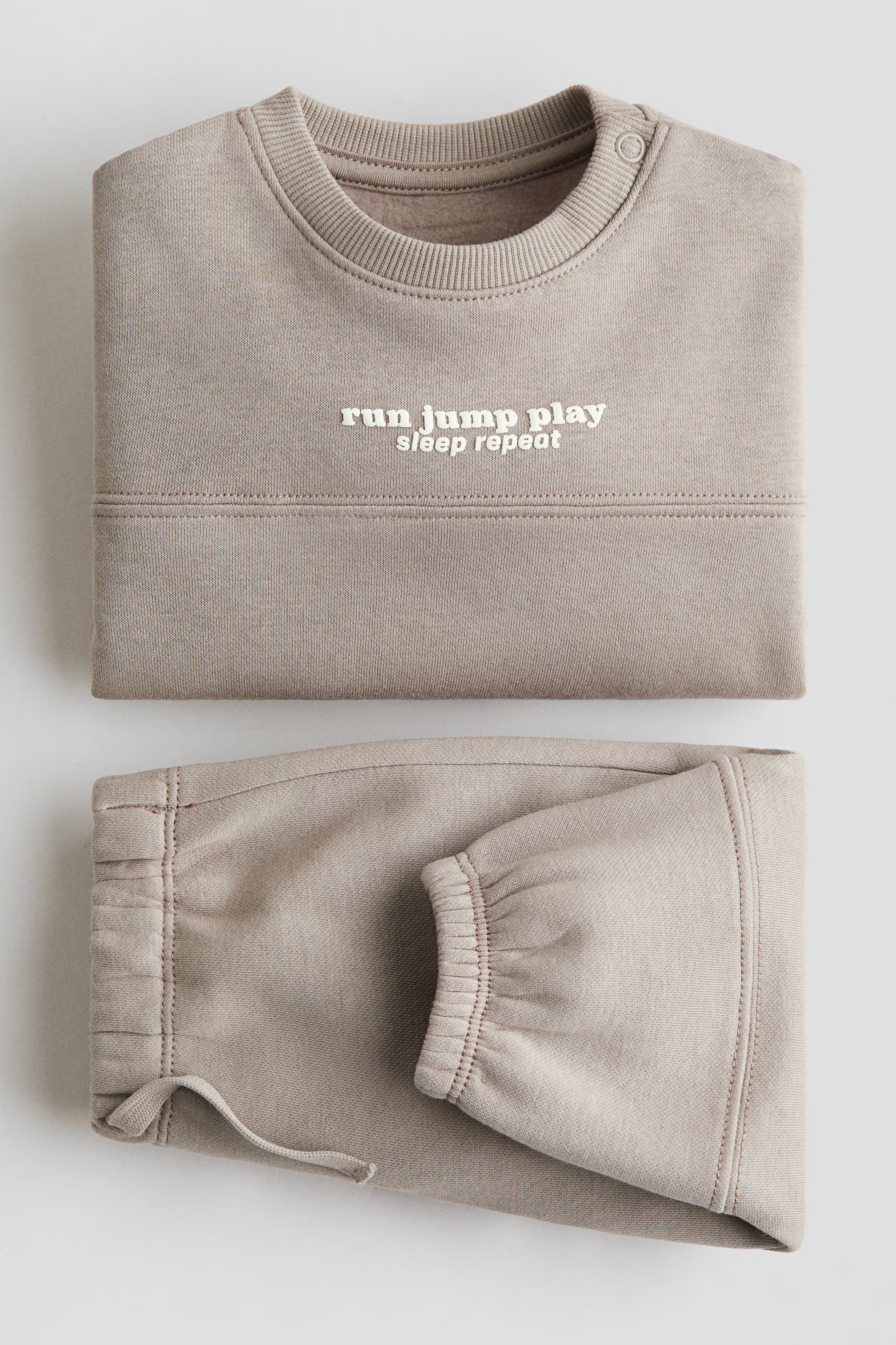 2-Piece Brushed-Inside Sweatsuit | H&M (US + CA)