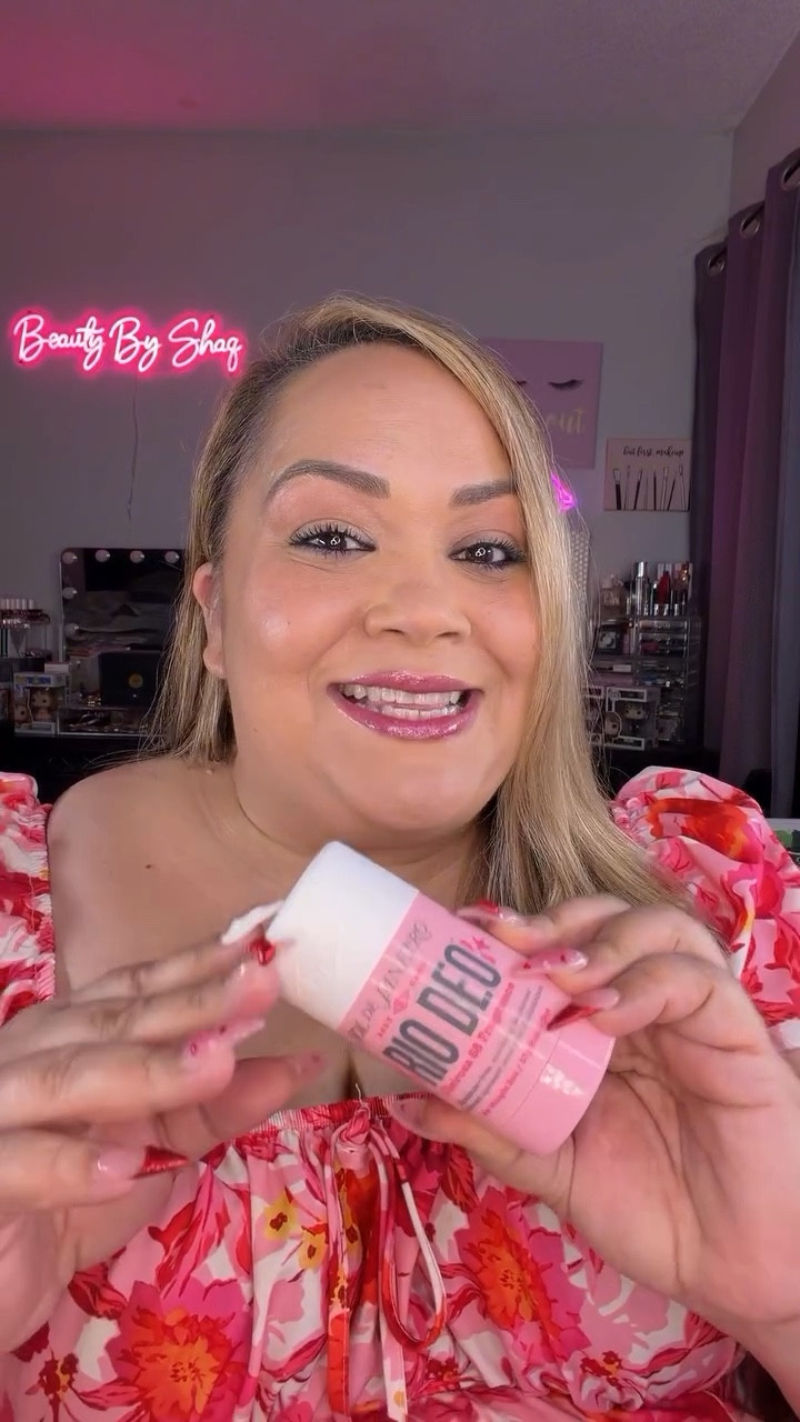 Rio Cheirosa 68… but make it deodorant 😍🌸✨

Gifted by Sol de Janeiro and I am OBSESSED. If you love that iconic fruity floral vibe, you’re going to want this in your daily routine. It keeps you fresh while layering perfectly with your fragrance so the scent actually lasts all day.

Smelling like summer in Rio is officially a lifestyle 🌴💖

@soldejaneiro @ultabeauty 
#giftedbysoldejaneiro #soldejaneiropartner #SolDeJaneiro #Cheirosa68 #RioCheirosa68 UltaBeauty FragranceLayering MiamiContentCreator BeautyByShaq

#LTKBeauty #LTKOver40 #LTKgrwm