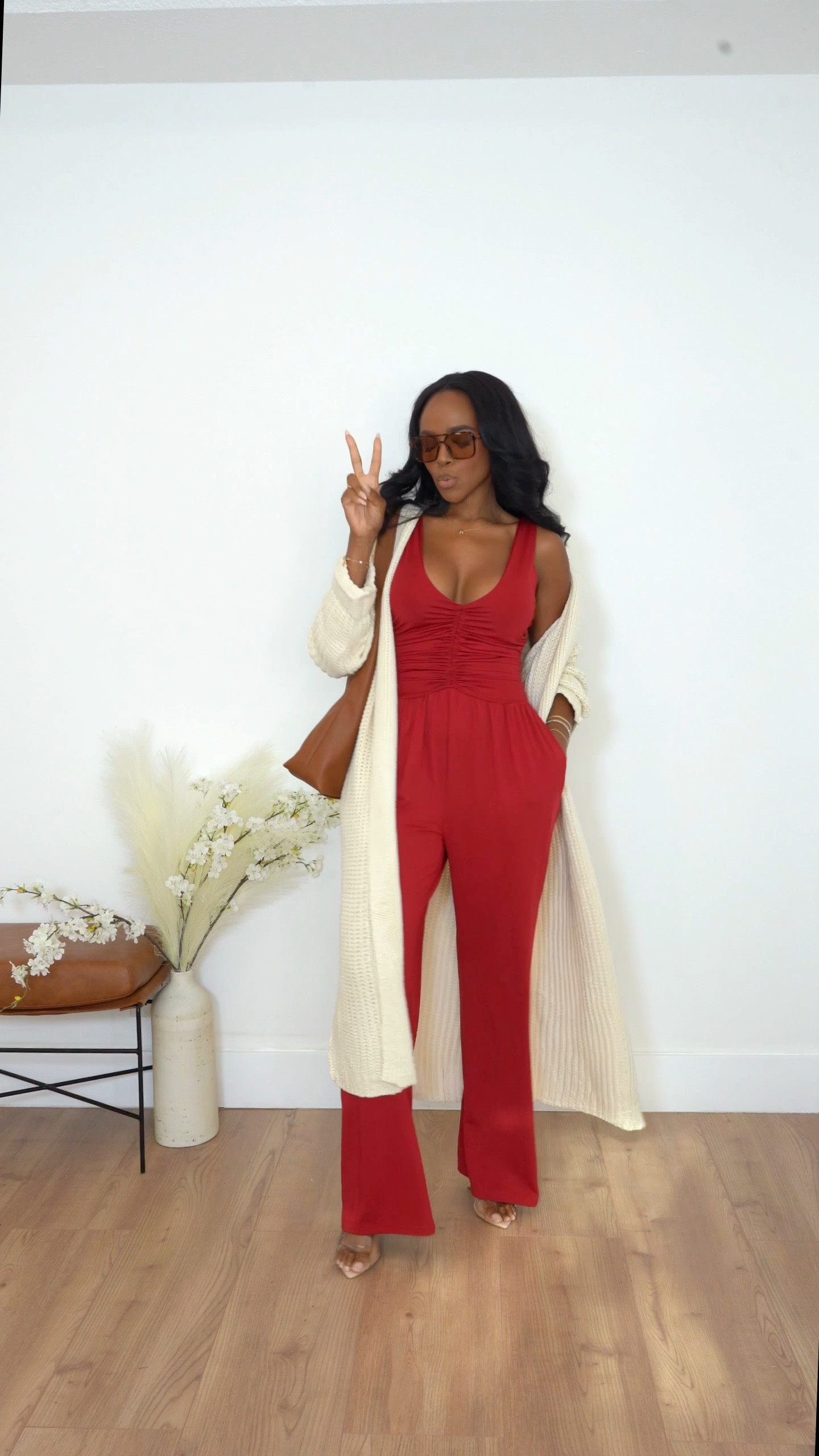 Fall cozy fit 🍂

Size small 
I’m 5’4 | 140lbs | 36D -27 -40  IG & YT: kirasfashionfinds TT: kiraabboud 

#LTKVideo #LTKStyleTip #LTKFindsUnder50