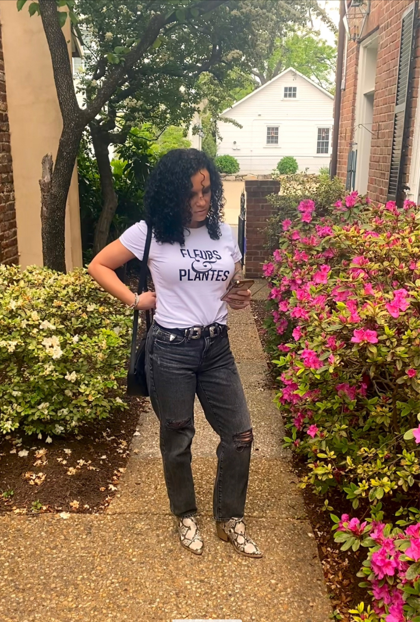 Fleurs & Plantes 🌷🌿
Shop this T by @H&M and the rest of my outfit by some of my favorite brands. Xo! 😘

#LTKGiftGuide #LTKFind #LTKsalealert