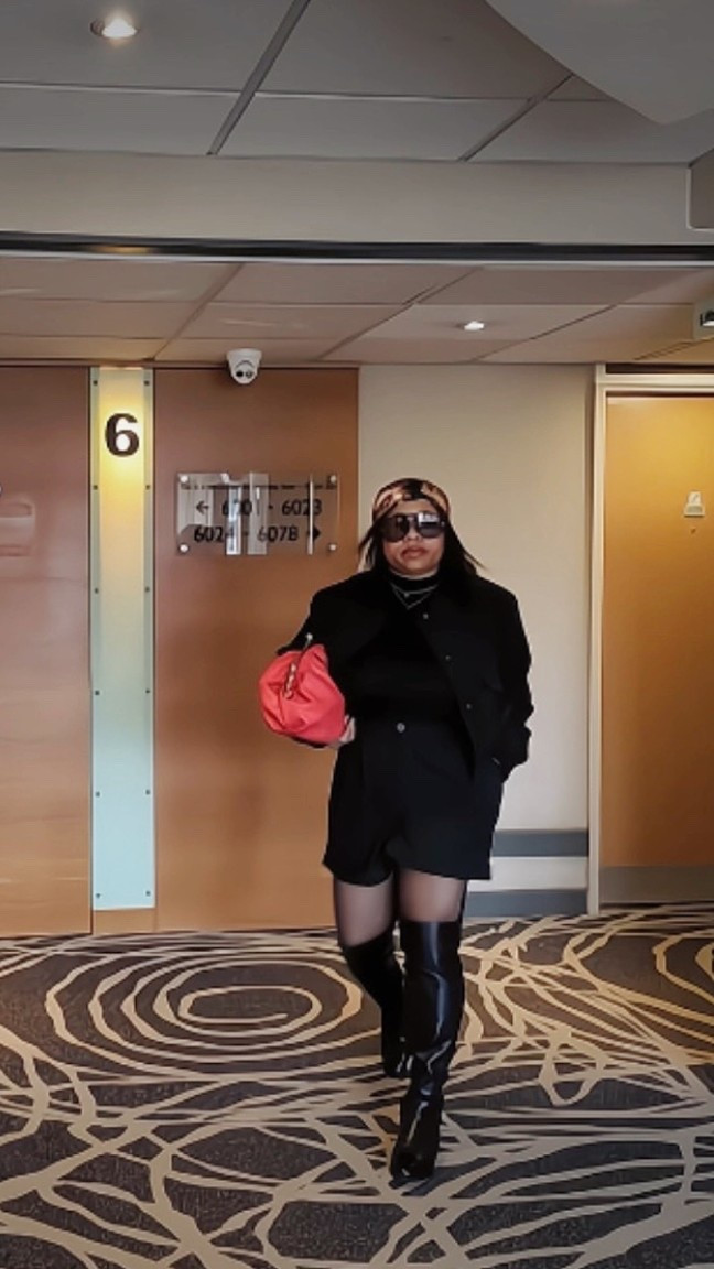 Comfortable yet serving looks 

#LTKootd #LTKgrwm #LTKHoliday