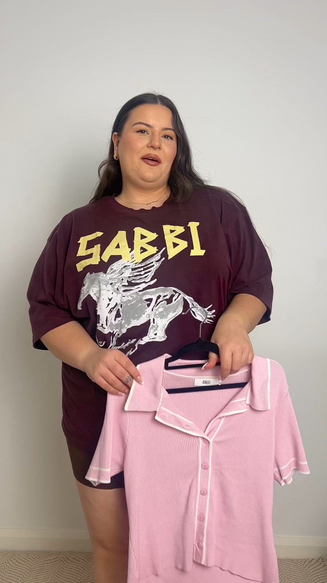 Everything I’ve linked is the exact item except the sunglasses are the same brand but a slightly different style x 
(The skirt actually might be slightly different but it looks identical)

Sizing:
Top - size 18 it’s super stretchy
Skirt - size 22 very stretchy could’ve sized down !