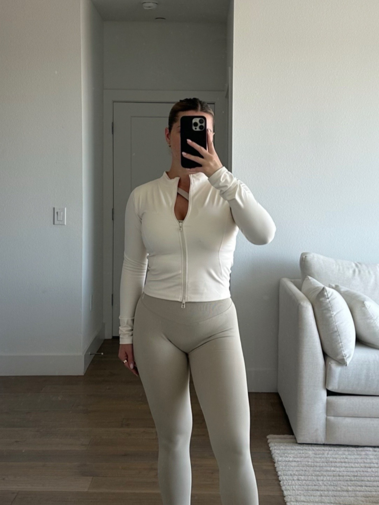 beige activewear 

#LTKFitness