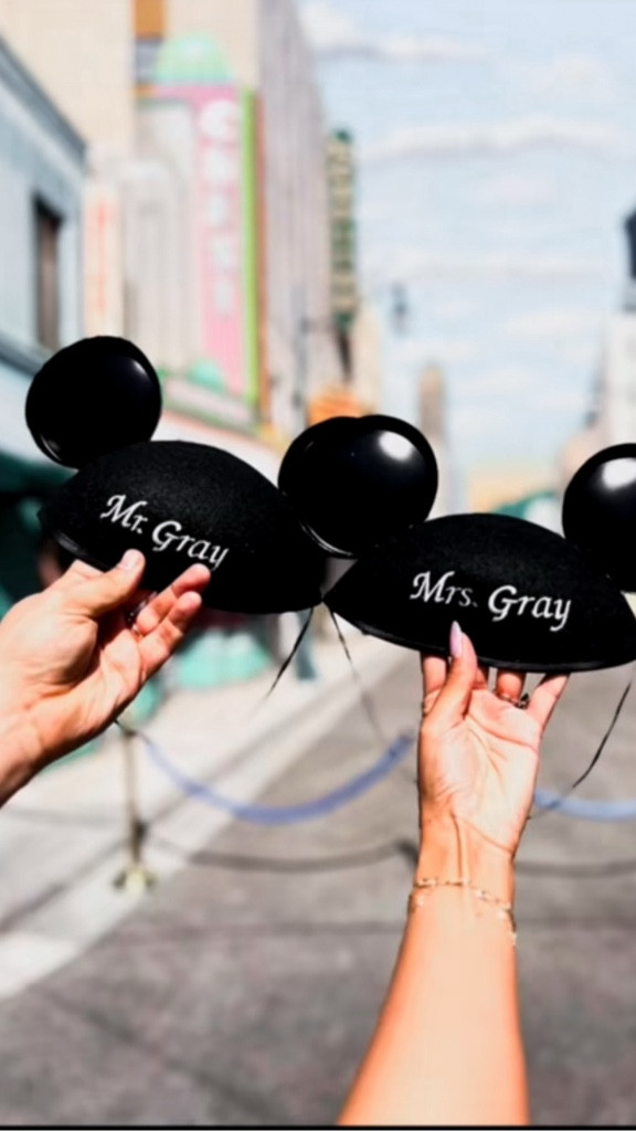 There’s so many new people in my LTK family, wanted to introduce my husband, Taran Gray ❤️






disneyland outfit, casual outfit, everyday outfit, best bodysuits, best jeans

#LTKSeasonal #LTKBeauty #LTKShoeCrush