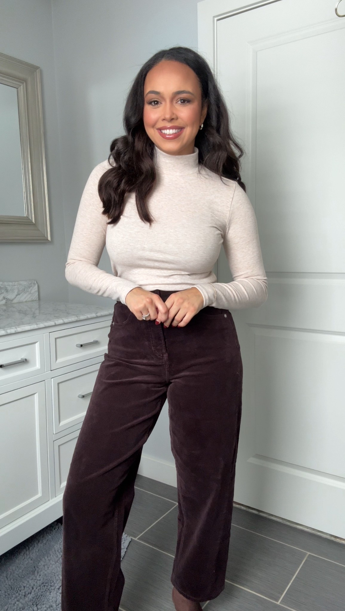 All my workwear is on sale! MERRY for 20% off my top, 30% off my barrel jeans, and SARAHJUDE35 for 35% off my booties! 🤎

#LTKgrwm #LTKHoliday #LTKCyberWeek