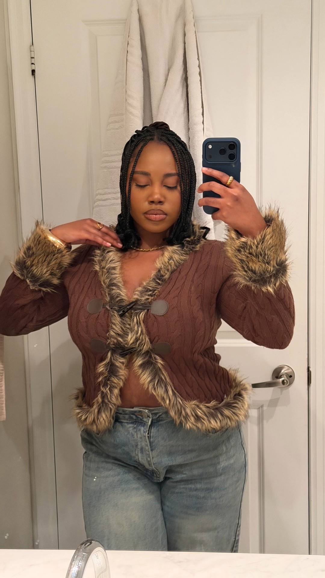 love a good fur and jeans combo. wearing Romwe and Fashionnova pieces 🤎

#LTKwinter #LTKstyletip #LTKcanada