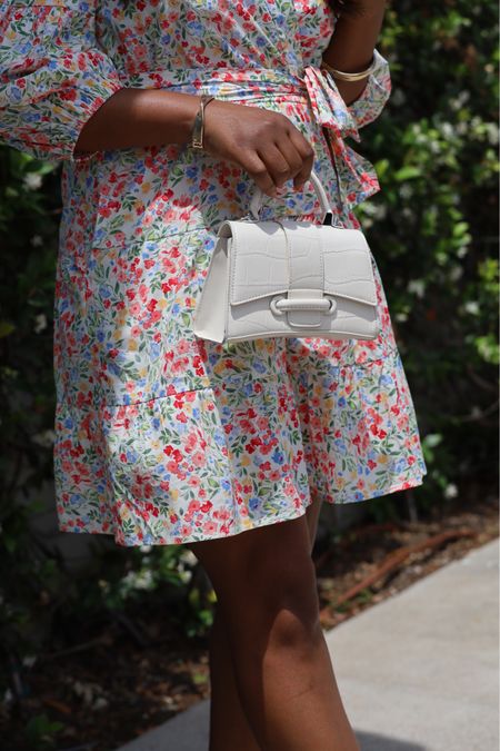Floral details! Outfit goals. White bag! 

#LTKStyleTip #LTKFindsUnder50 #LTKFindsUnder100