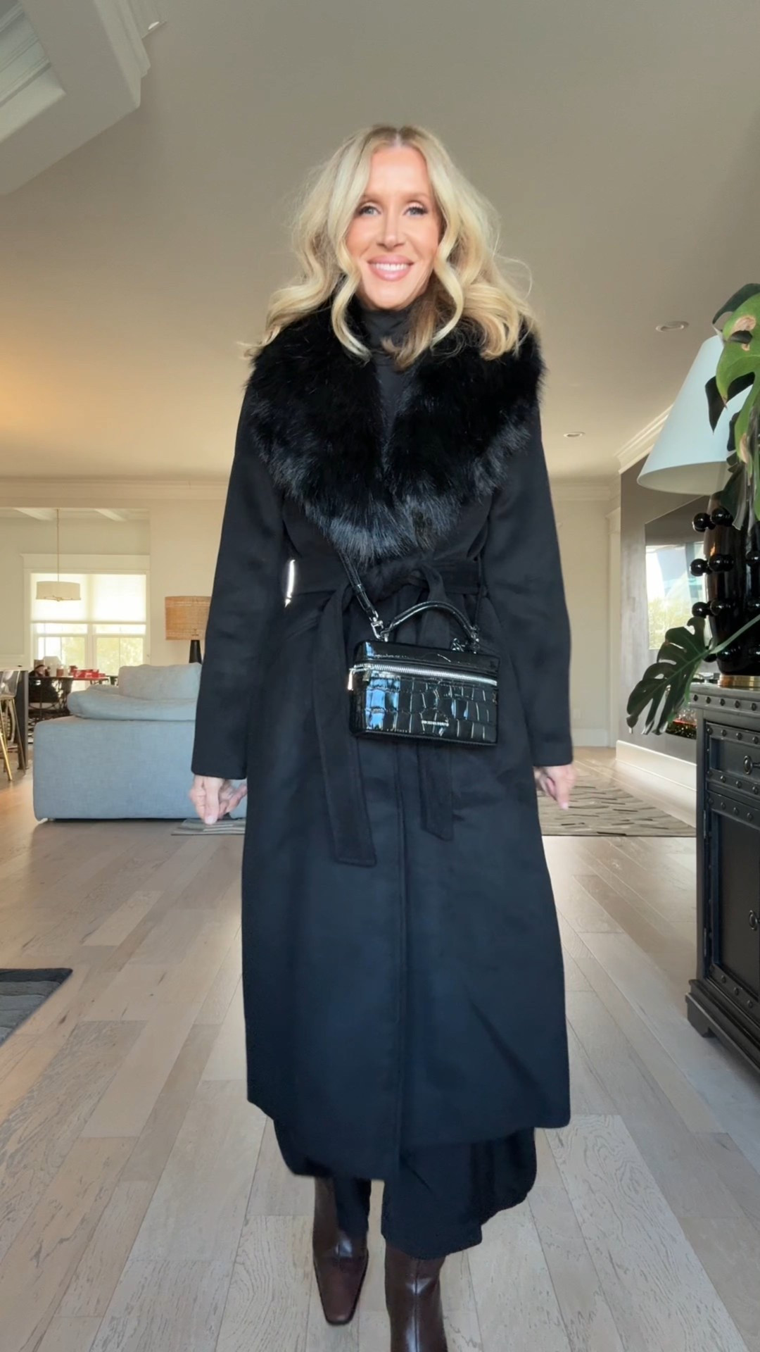 #mkpartner @michaelkors #michaelkors 🖤✨ The Holiday Event 25% Off Your Purchase 🎄✨ A little jet-set magic for your holiday wardrobe… thank you, Michael Kors.🤍

#LTKSaleAlert #LTKHoliday #LTKGiftGuide