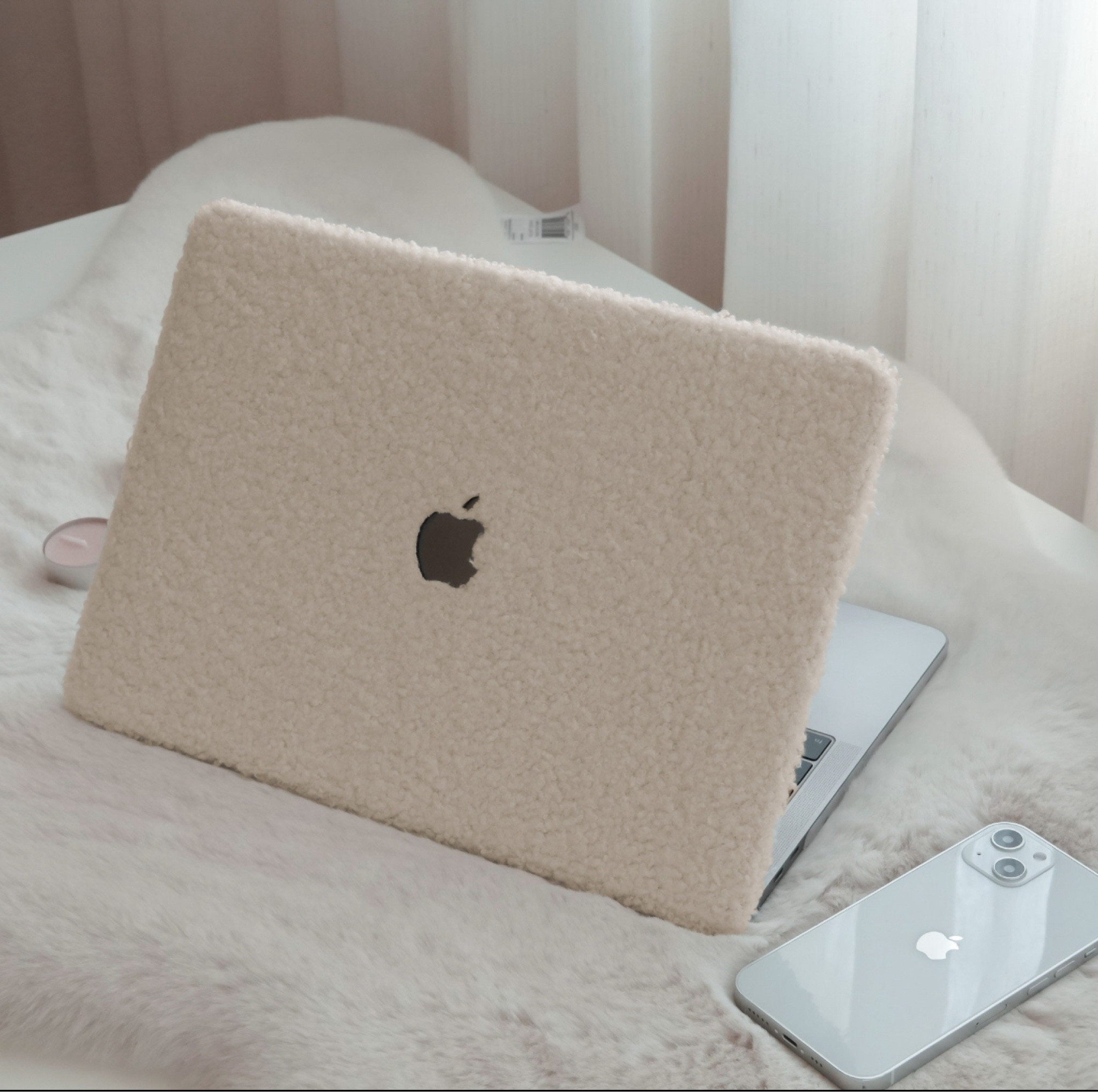 Boucle Laptop MacBook cover 🧸🤍

#LTKworkwear #LTKfindsunder50 #LTKU