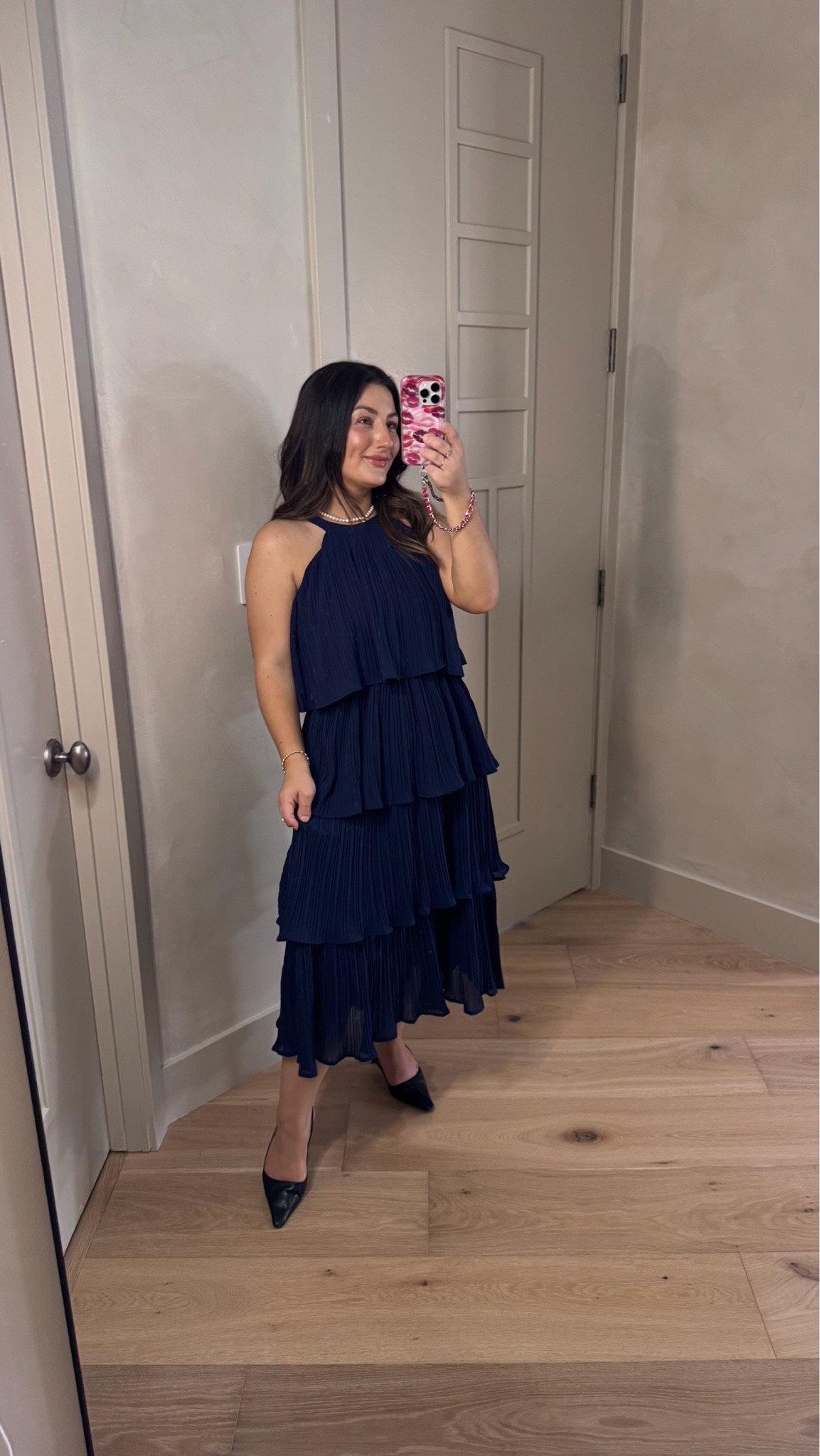 Tiered chiffon midi dress! Perfect wedding guest dress!! 

Dress size small 
(5'0" 140lbs)

Petite friendly  

 

#LTKSeasonal #LTKPetite #LTKWedding