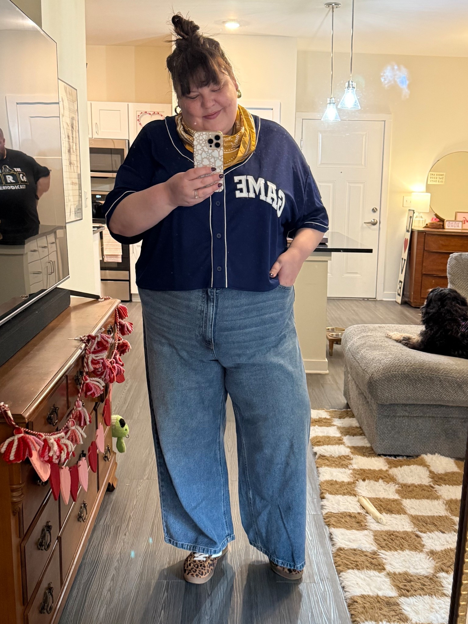 In a 22 in the jeans and a 4x in the top (I sized up 1 for length)

#LTKSaleAlert #LTKPlusSize #LTKTall