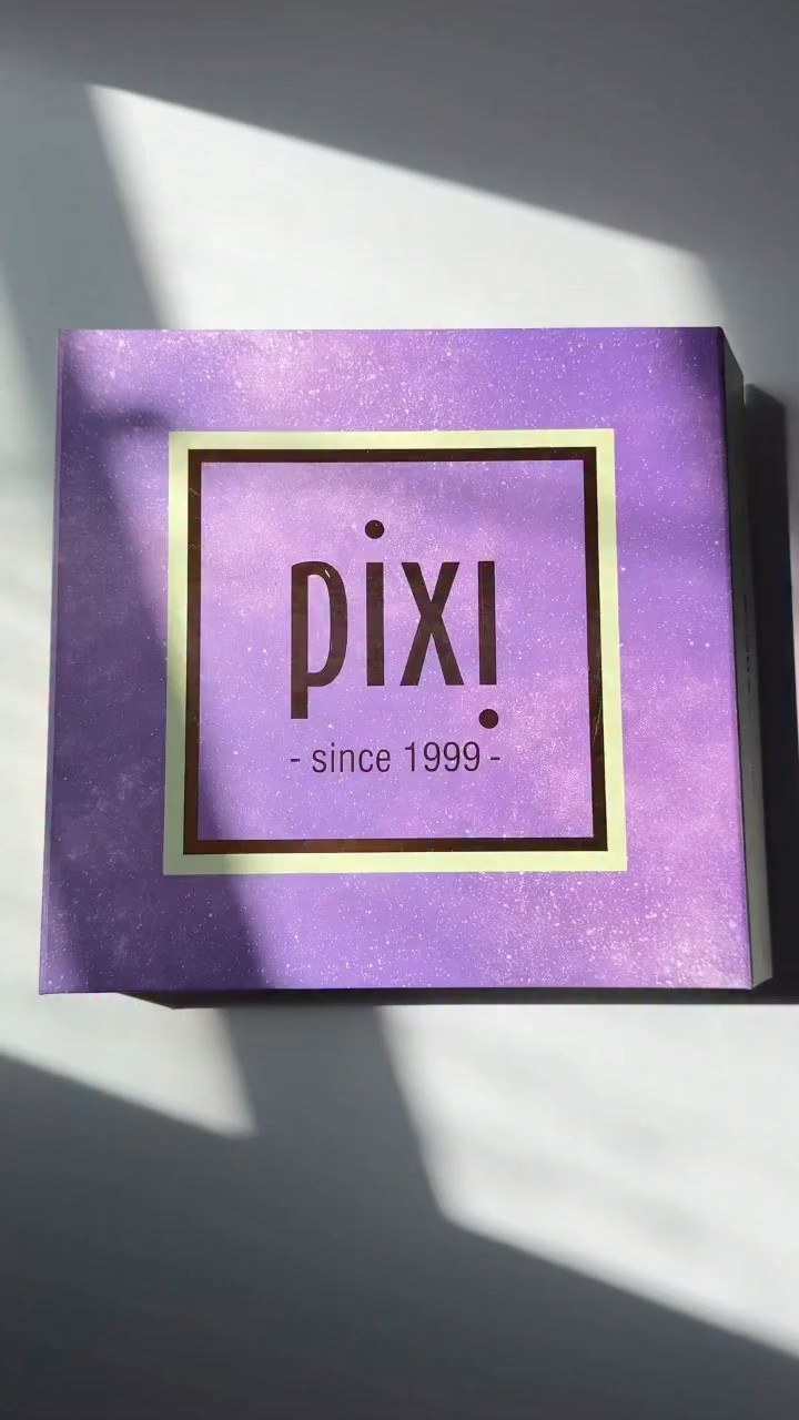 ✨ POV: your bedtime routine just turned into a luxury spa experience 💚🌙
I’m obsessed with this dreamy combo from @pixibeauty — the Dream-Y Mist + silk pillowcase 😍
The mist smells like pure relaxation (jasmine + lavender = instant calm 💭💤), and I love spritzing it on my pillow before sleep… it literally feels like I’m checking into a 5-star spa every night ✨
And can we talk about the silk pillowcase?! So soft, so aesthetic 🫶 — not only beautiful but also helps your skin + hair while you sleep 💁‍♀️
This is your sign to upgrade your night routine and romanticize your sleep 💫
Would you try this? 💭👇
Follow @alinaantman_nyc for more beauty, lifestyle & NYC finds ✨💕
#pixibeauty #skincareroutine #beautyfavorites #luxurylifestyle #selfcareroutine nighttimeroutine beautytips glowup ugccreator