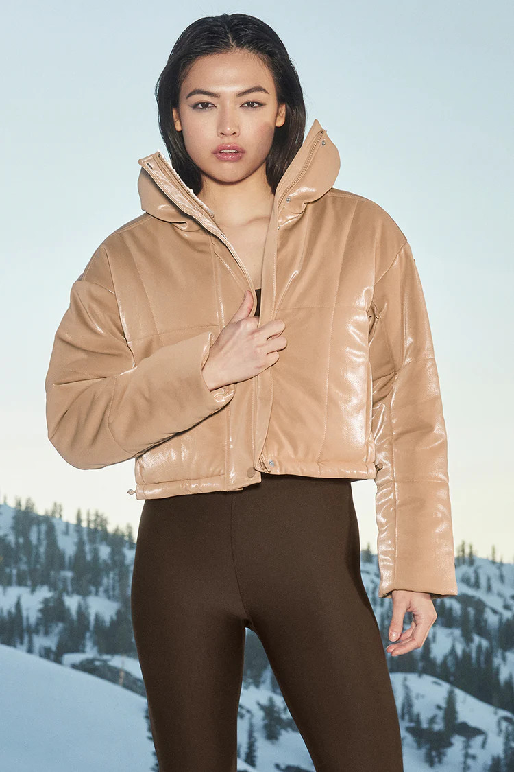 Orion Cropped Puffer - Toasted Almond | Alo Yoga (US)