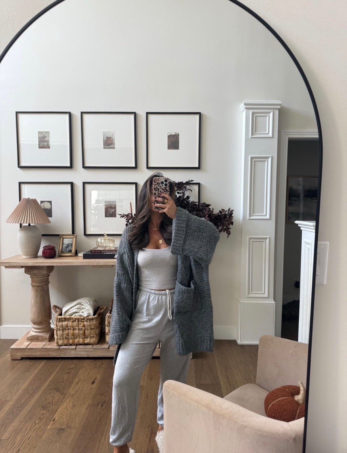 The perfect cardigan 🤌🏼

#LTKootd #LTKFindsUnder50 #LTKSeasonal