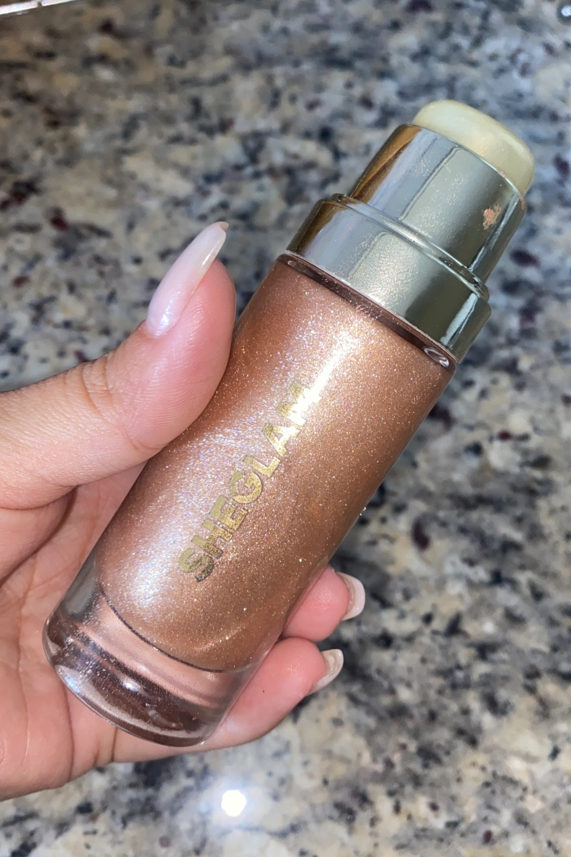 Iluminador corporal perfeito 

#LTKparties #LTKU