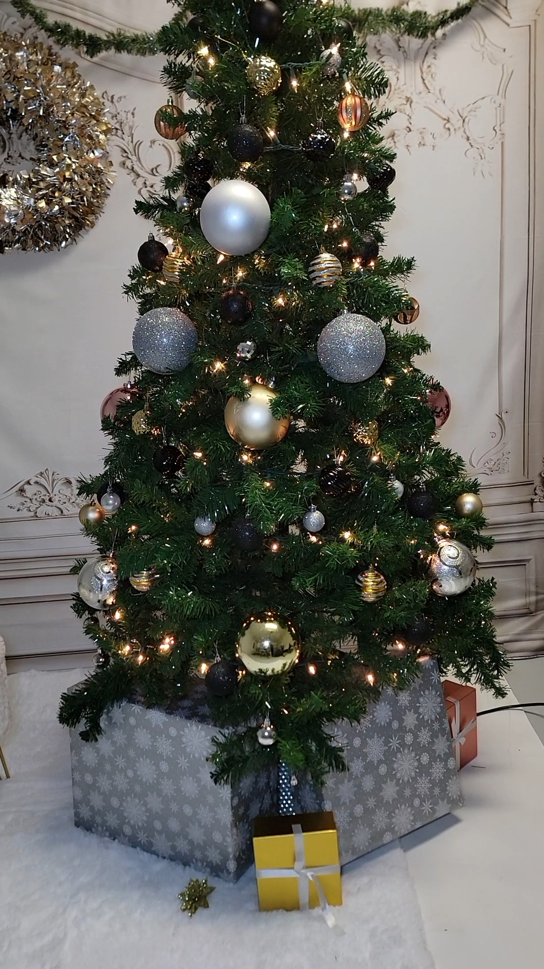 Photography/content studio ready for Holiday Photos 🎄

#LTKGiftGuide #LTKHoliday #LTKSeasonal