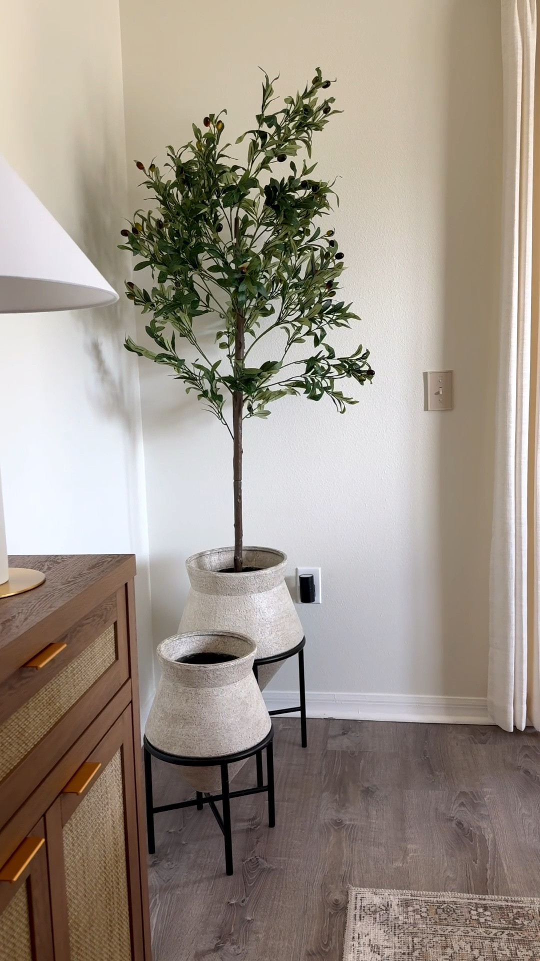 Amazing price on my new olive tree! Linked my favorite designer inspired planters as well! 

Amazon home find, designer inspired home finds, living room, olive tree, faux tree

#LTKHome #LTKSaleAlert