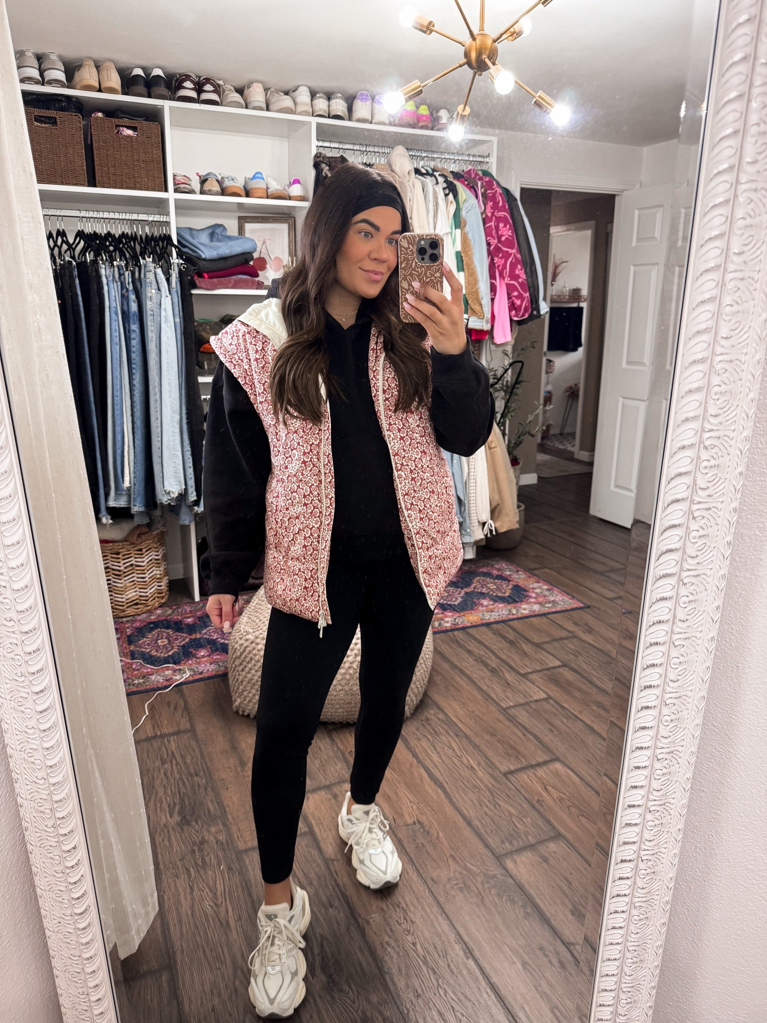 Amazon puffer vest size small 

#LTKSeasonal #LTKBump #LTKootd