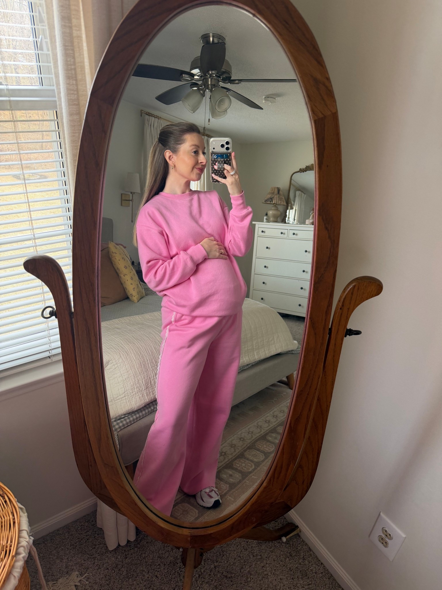 Walmart set I’ve been living in! Wearing a medium in the pants and a small in the sweatshirt 💗