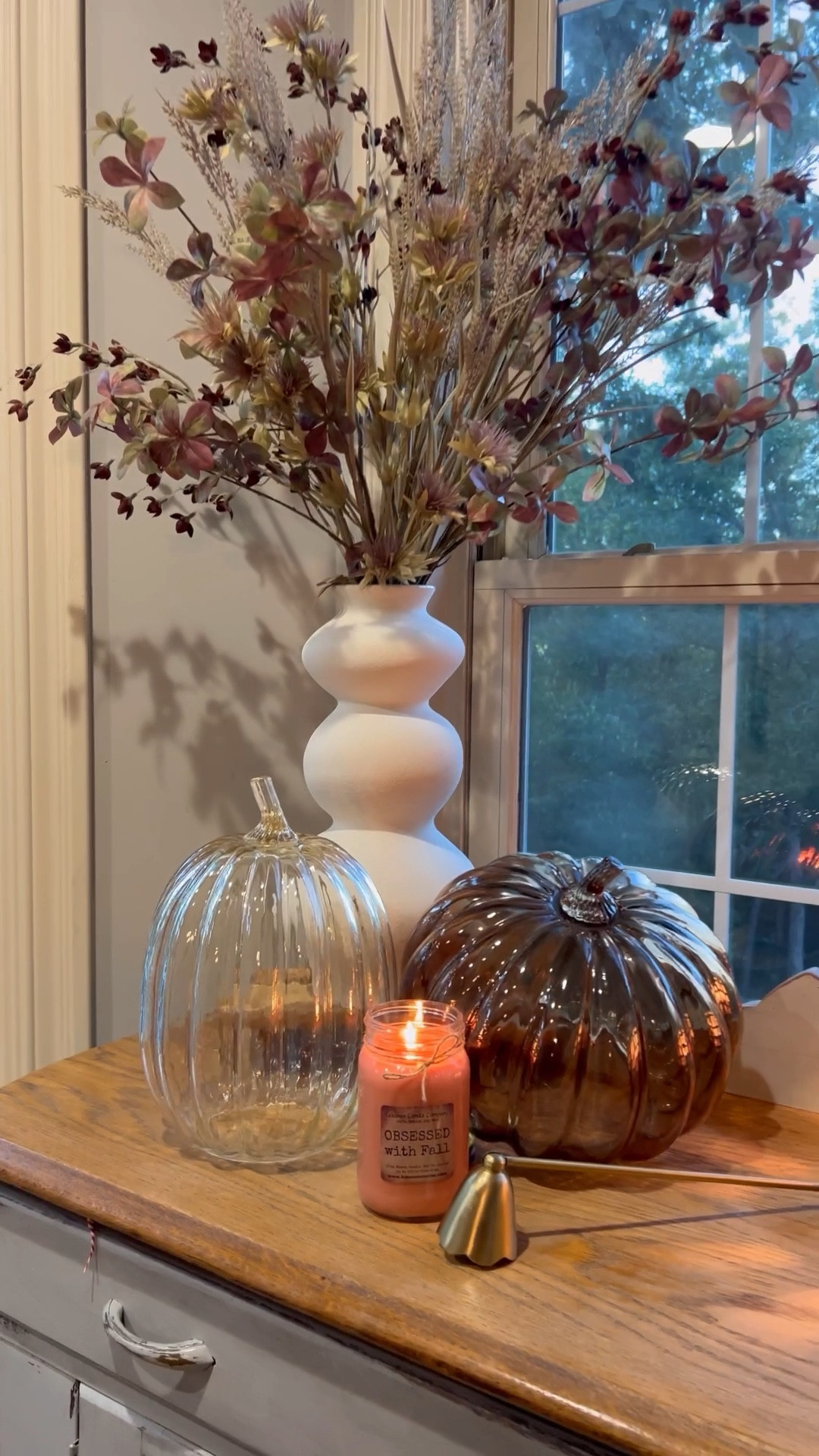 🍁🧡🍂 affordable fall decorations! After losing my husband settling in April, I tried getting out all of my fall decor that he organized for me each year. I broke down with so many emotions, realizing holidays will never be the same without him. I decided to go get a few new pieces this year to ease the pain. My hope is to inspire you to do a little decorating for the fall with the pieces that I picked up for myself.
 
Use fall as an opportunity to celebrate life 🧡

You can find my favorite candles 🕯️ here 👉🏼 https://www.lebanoncandle.com/crazybusymama

Crazy Busy Mama 