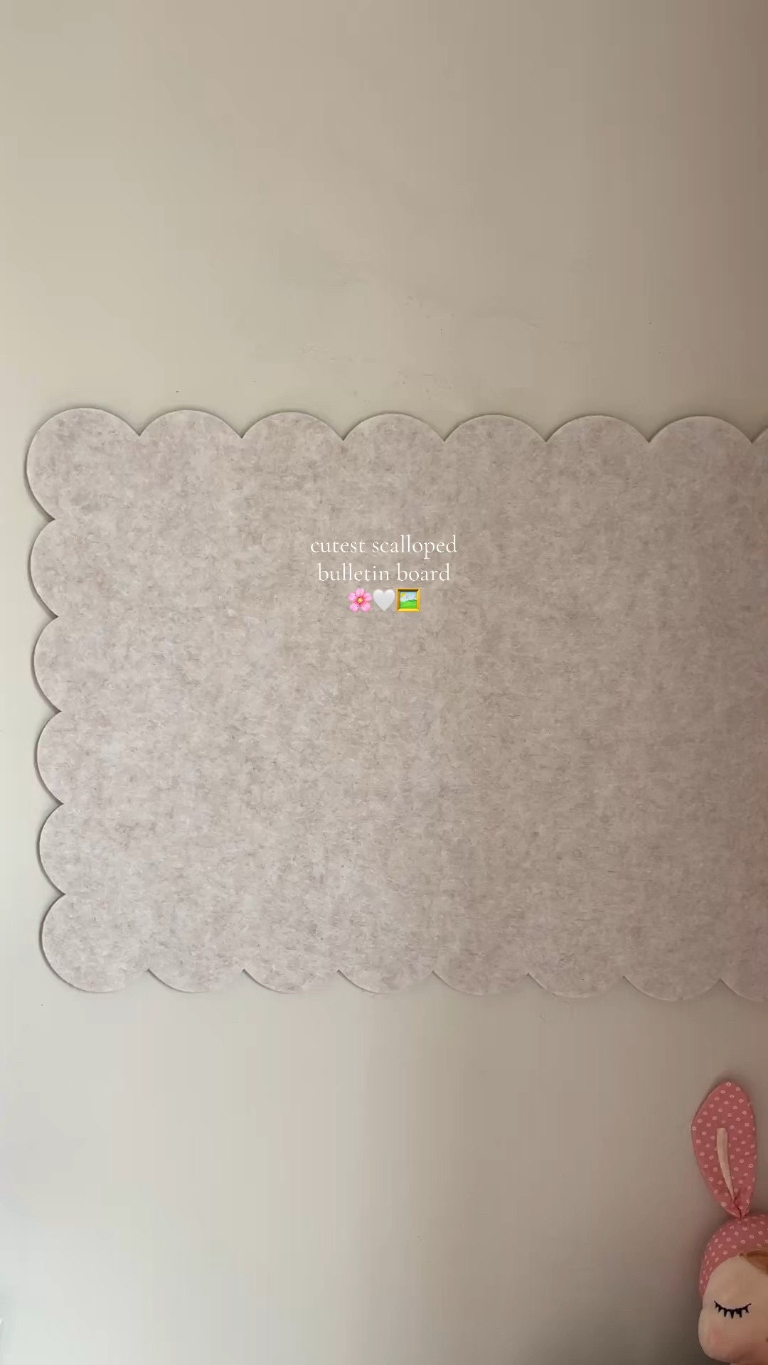 The cutest scalloped bulletin board + flower push pins😌🌸🤍🖼️

#LTKmomlife #LTKKids #LTKHome