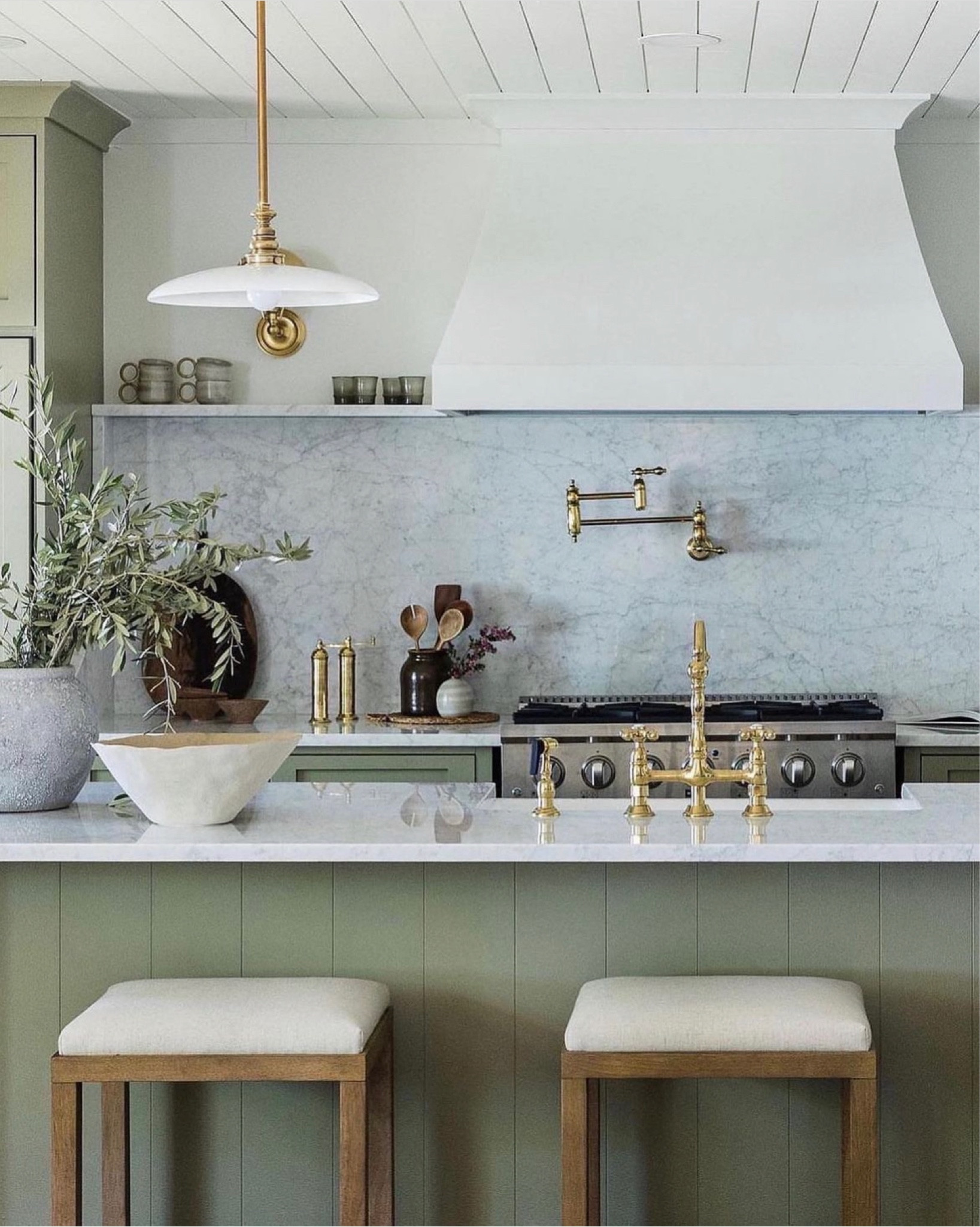 kpd the daily dose: shop this kitchen

design: @maggievollrath
build: @vollrathhomes
photo: @sophie_lindler

#LTKhome #LTKstyletip