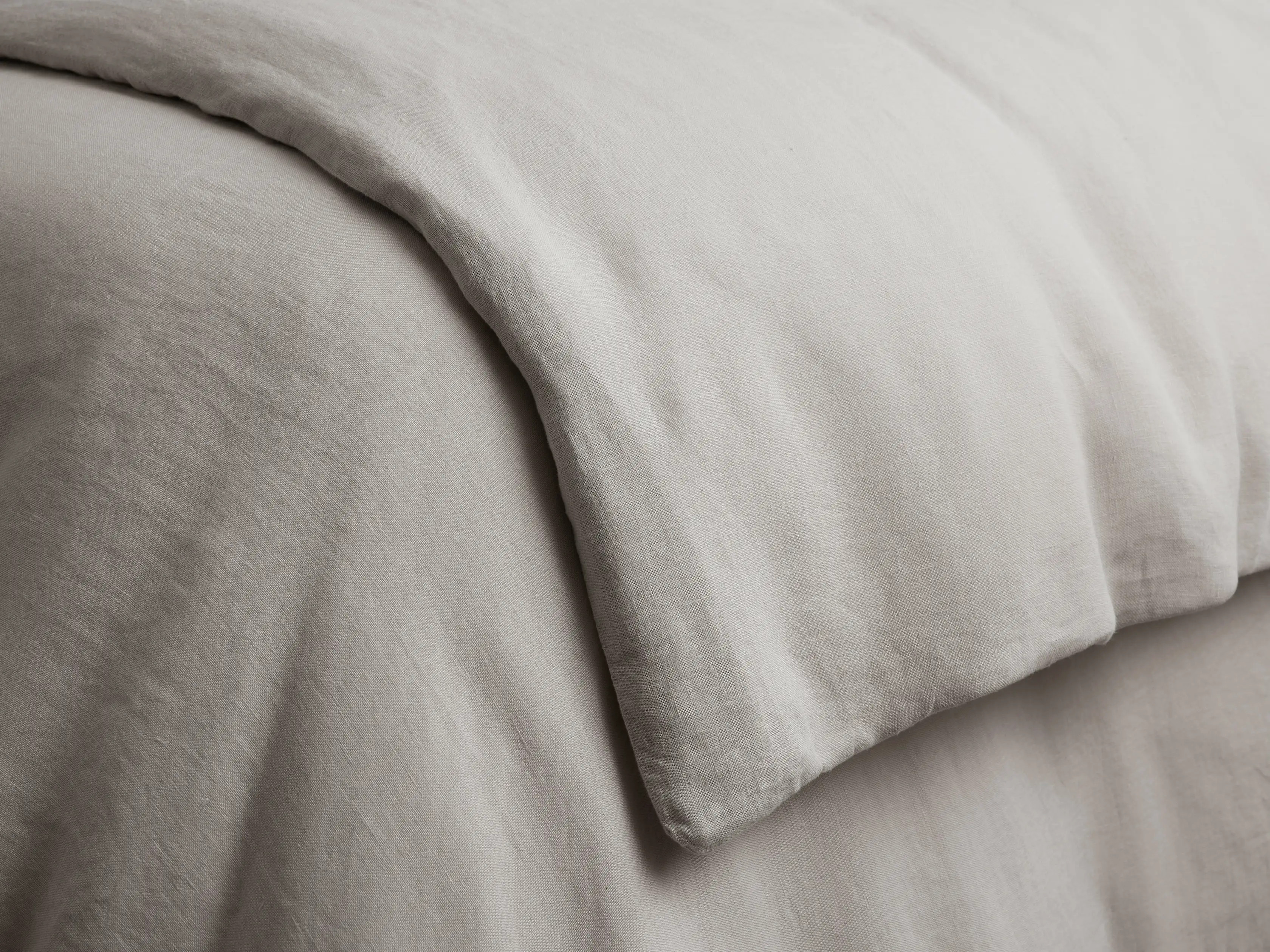 Italian Garment-Dyed Linen Duvet | Arhaus