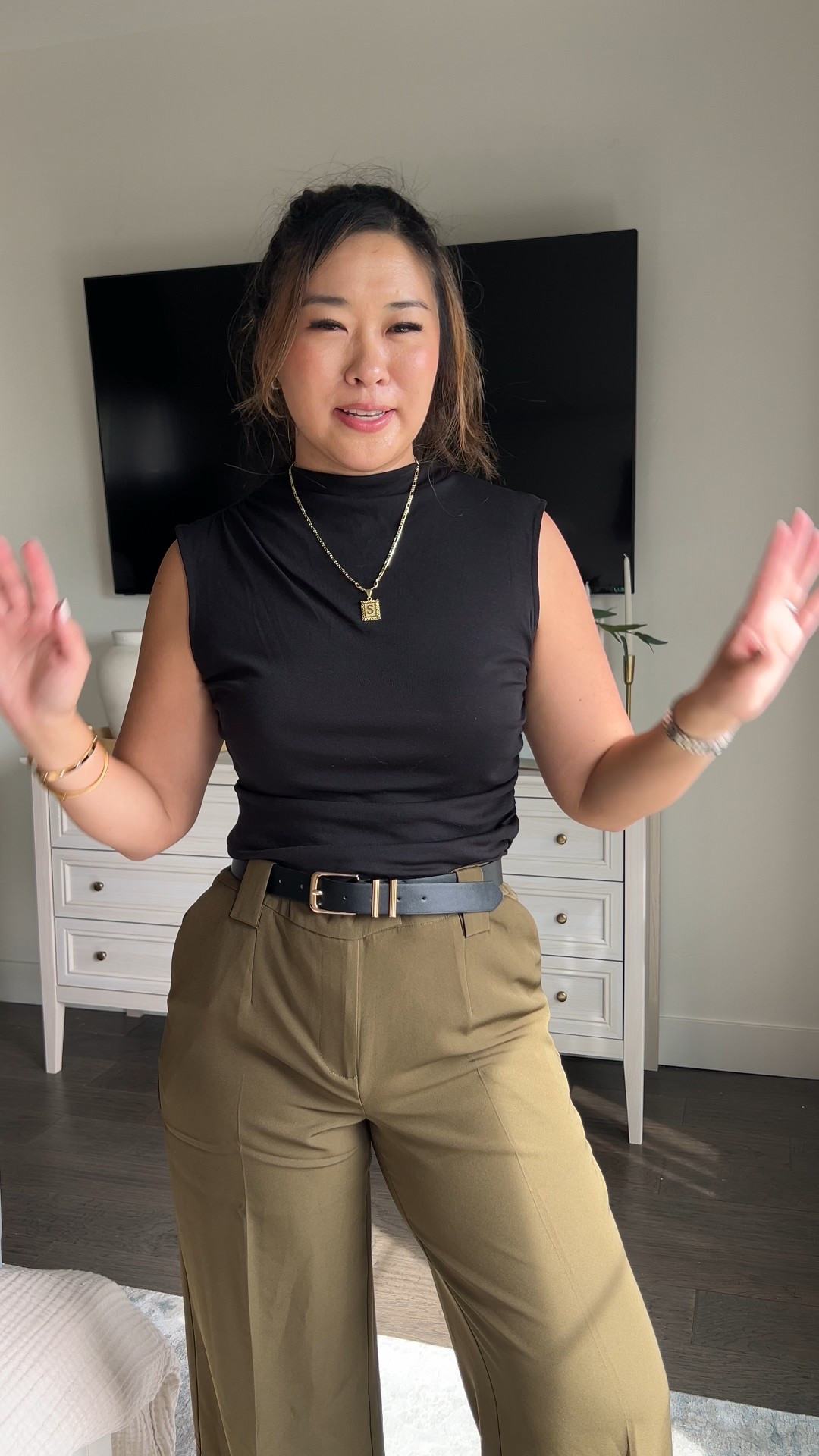 Business casual fit
Top: Medium
Pants: 8
@walmartfashion #WalmartPartner #WalmartFashion 