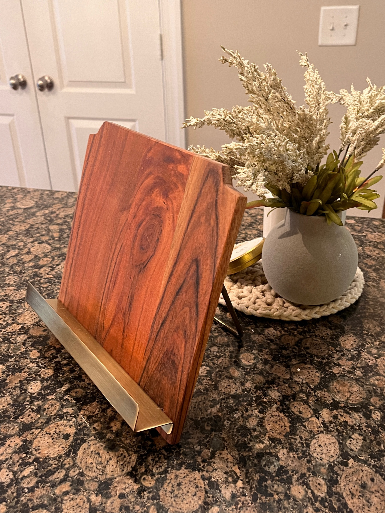 the BEST cookbook stand!!!

#LTKfindsunder50 #LTKfamily #LTKhome