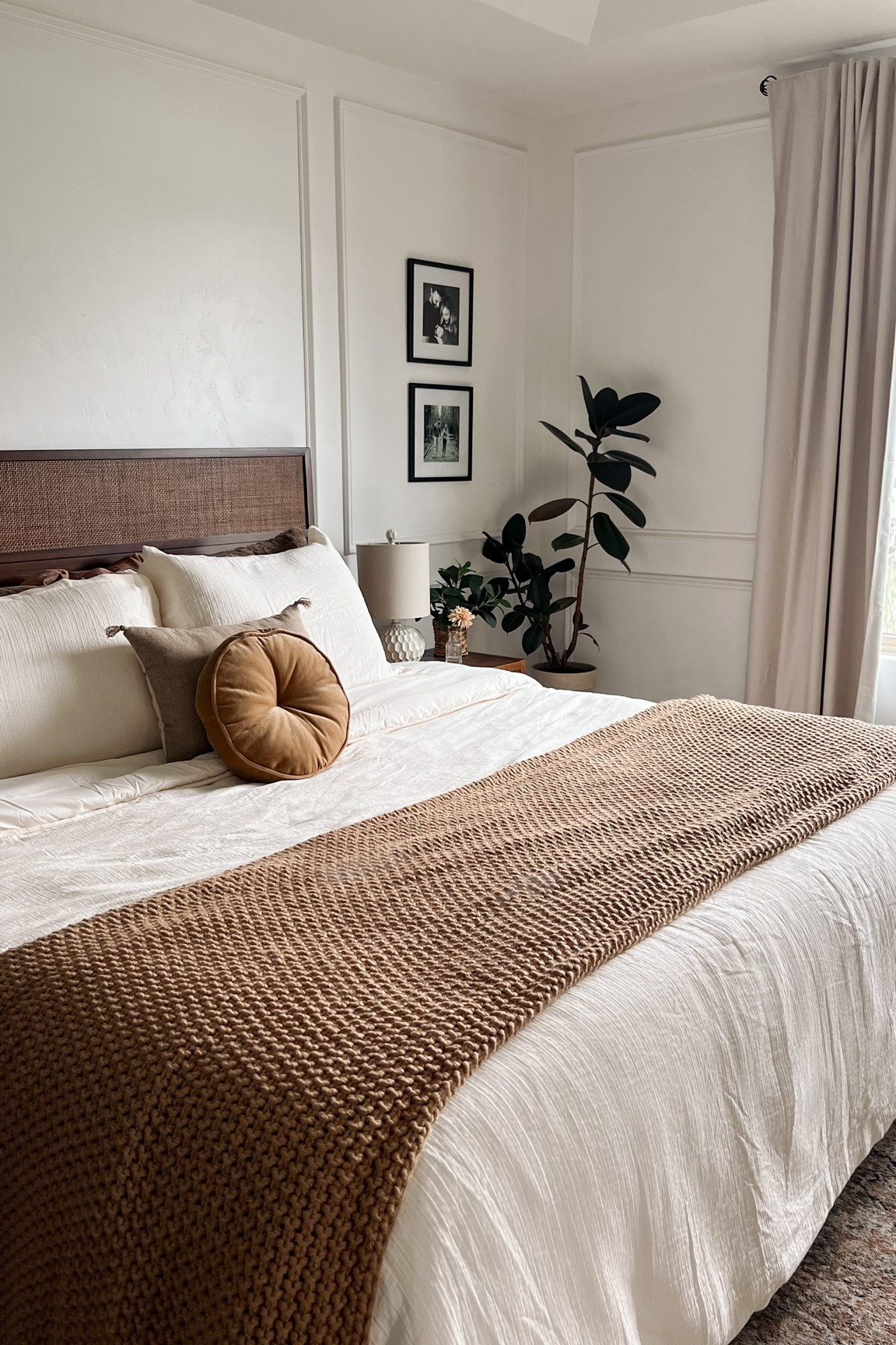 Cozy bedroom vibes … but on a budget!!! This big fluffy comforter set (king) is $69!!!

#LTKFindsUnder50 #LTKSaleAlert #LTKHome