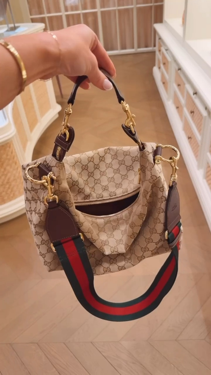 The new IT bag 😻

Gifts for her, new arrivals, Gucci, purse, spring fashion, Amanda west, almostreadyblogg

#LTKSeasonal #LTKSaleAlert #LTKValentine