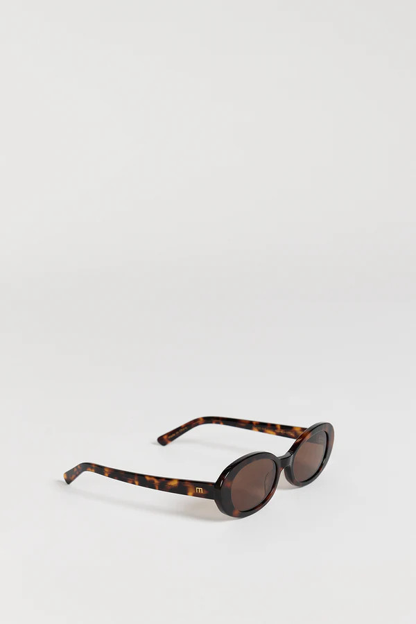 ELISA JOHNSON LYRIC LEIGH IN BROWN TORTOISE SUNGLASSES | DISSH