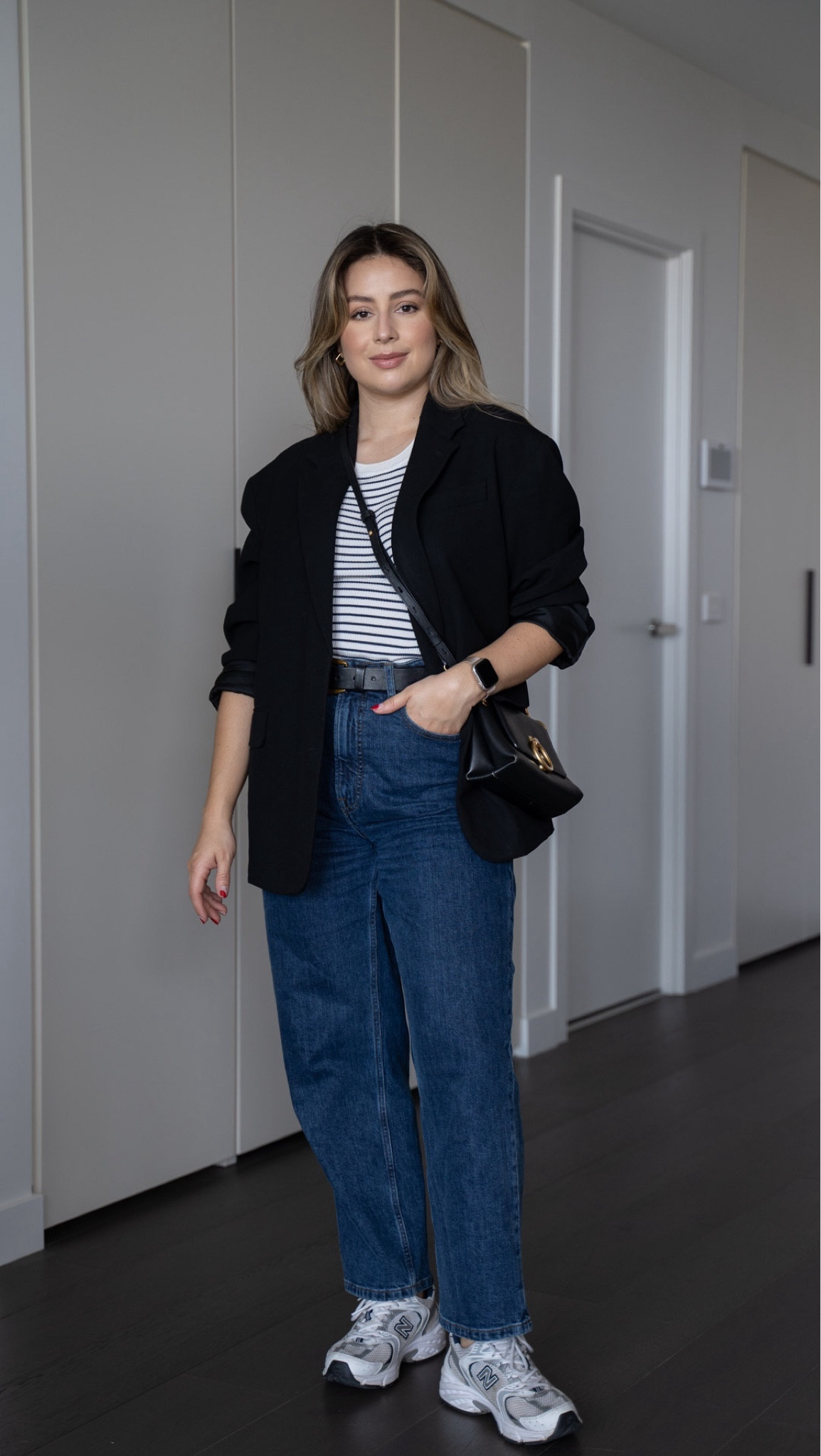 - I am wearing a size 29 in the jeans (they’re a bit big on me) 

- I am wearing a size L in the top, could wear a size M but this looks fine too! Is so soft!


#LTKHoliday