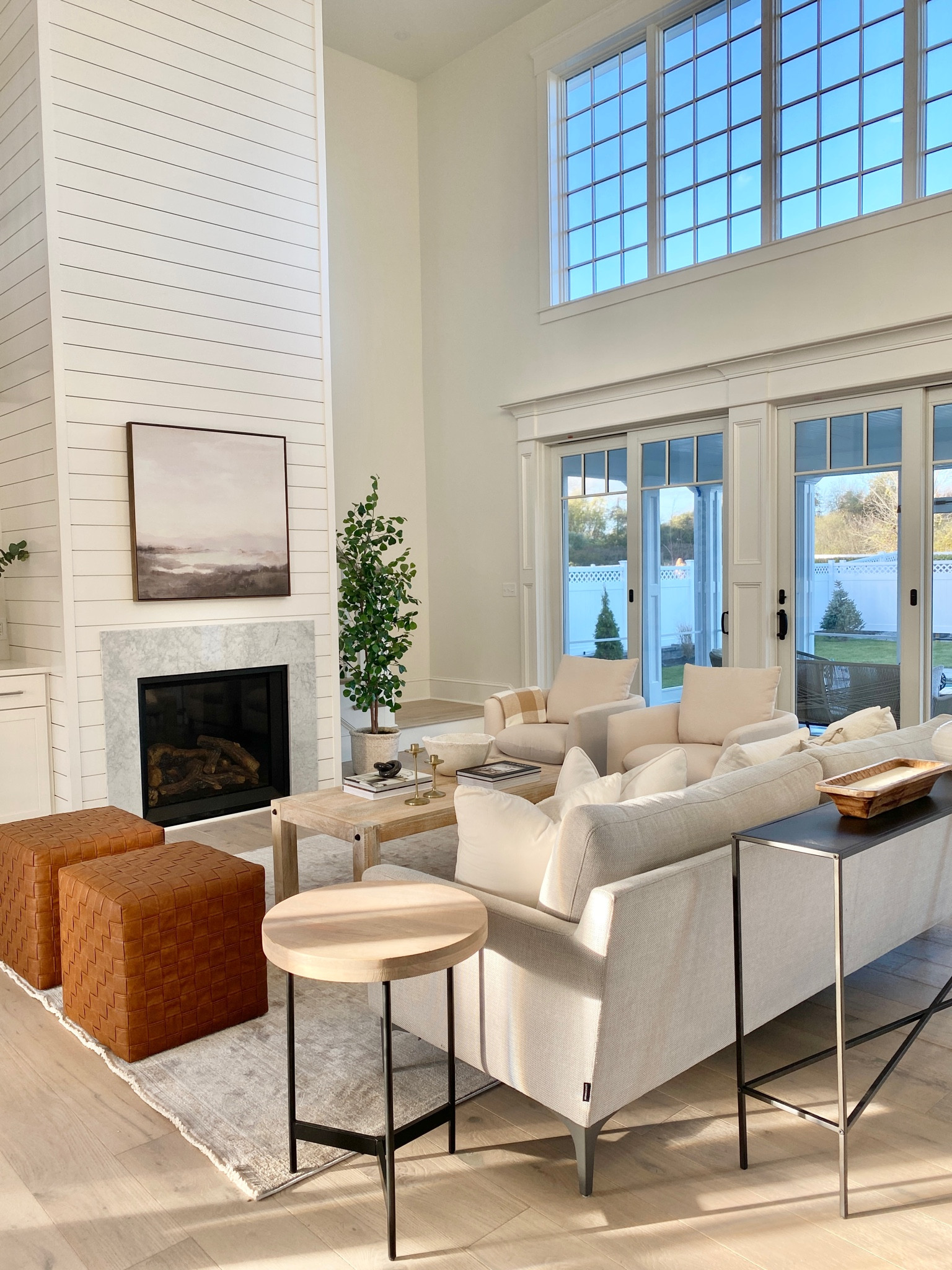 Neutral living room, gray couch, leather cubes, wood coffee table.

#livingroom #livingroomdecor #coastalstyle

#LTKhome