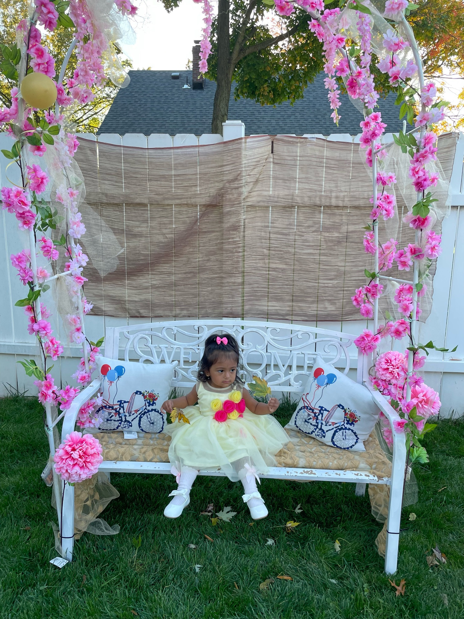 White outdoor porch bench, flower garland, 
Outdoor decor, porch decor, Holiday/festive decor 

#LTKstyletip #LTKSeasonal #LTKhome
