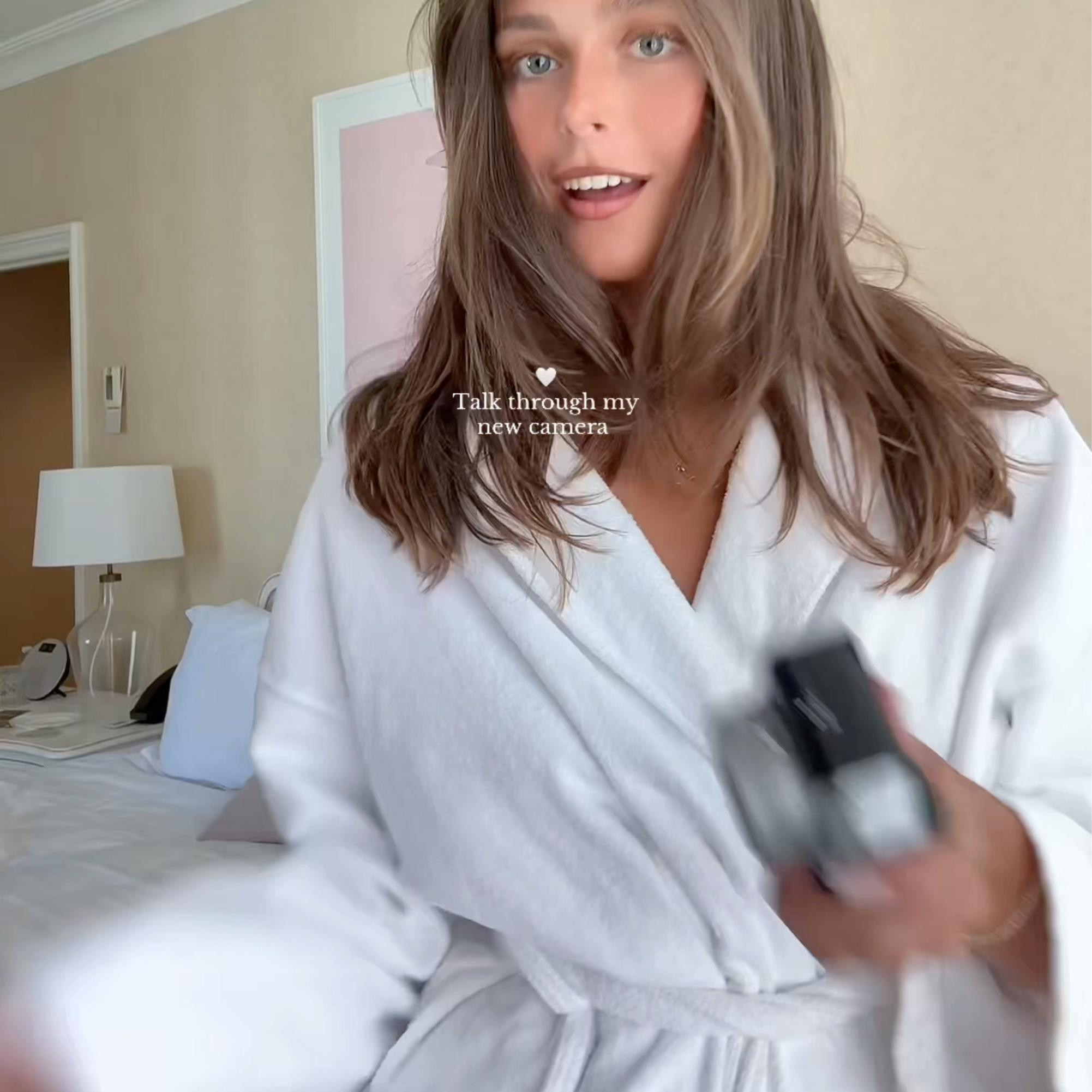 My new camera 🤍 The FujiFilm x100vi (silver)

Swipe for my 3 favourite recipes!! 

#fujifilm #x100vi #camera #fujifilmx100vi


#LTKaustralia #LTKtravel