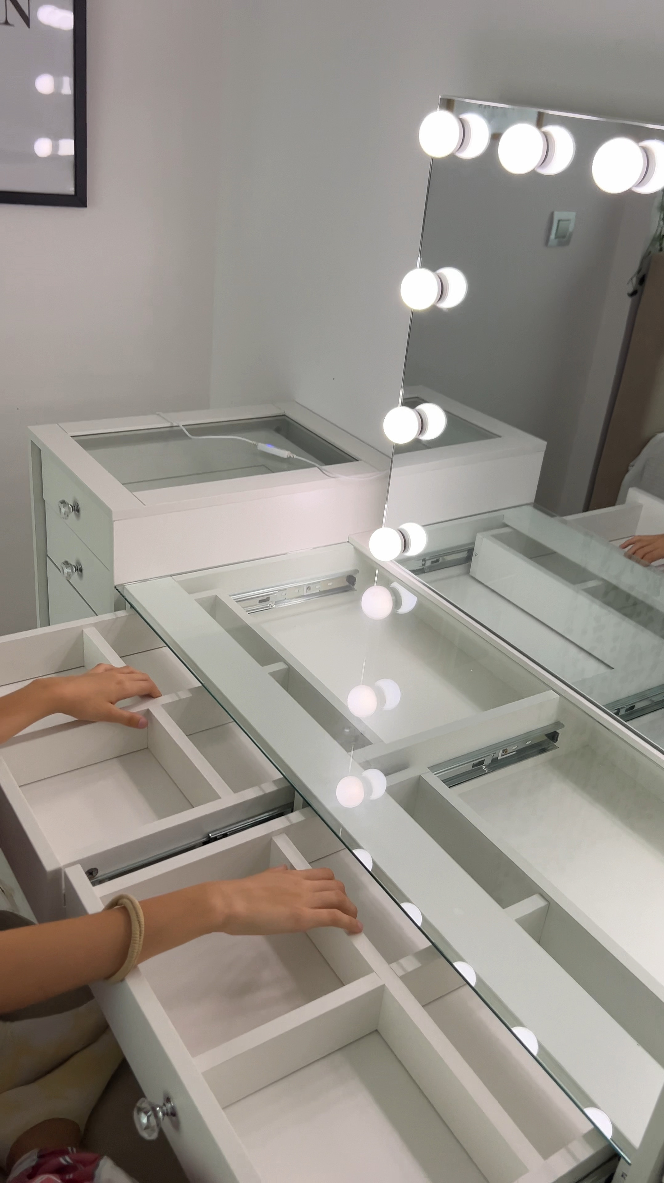 Your must have makeup table .
This vanity is amazing 🤩 

#LTKHome #LTKxPrimeDay #LTKBeauty