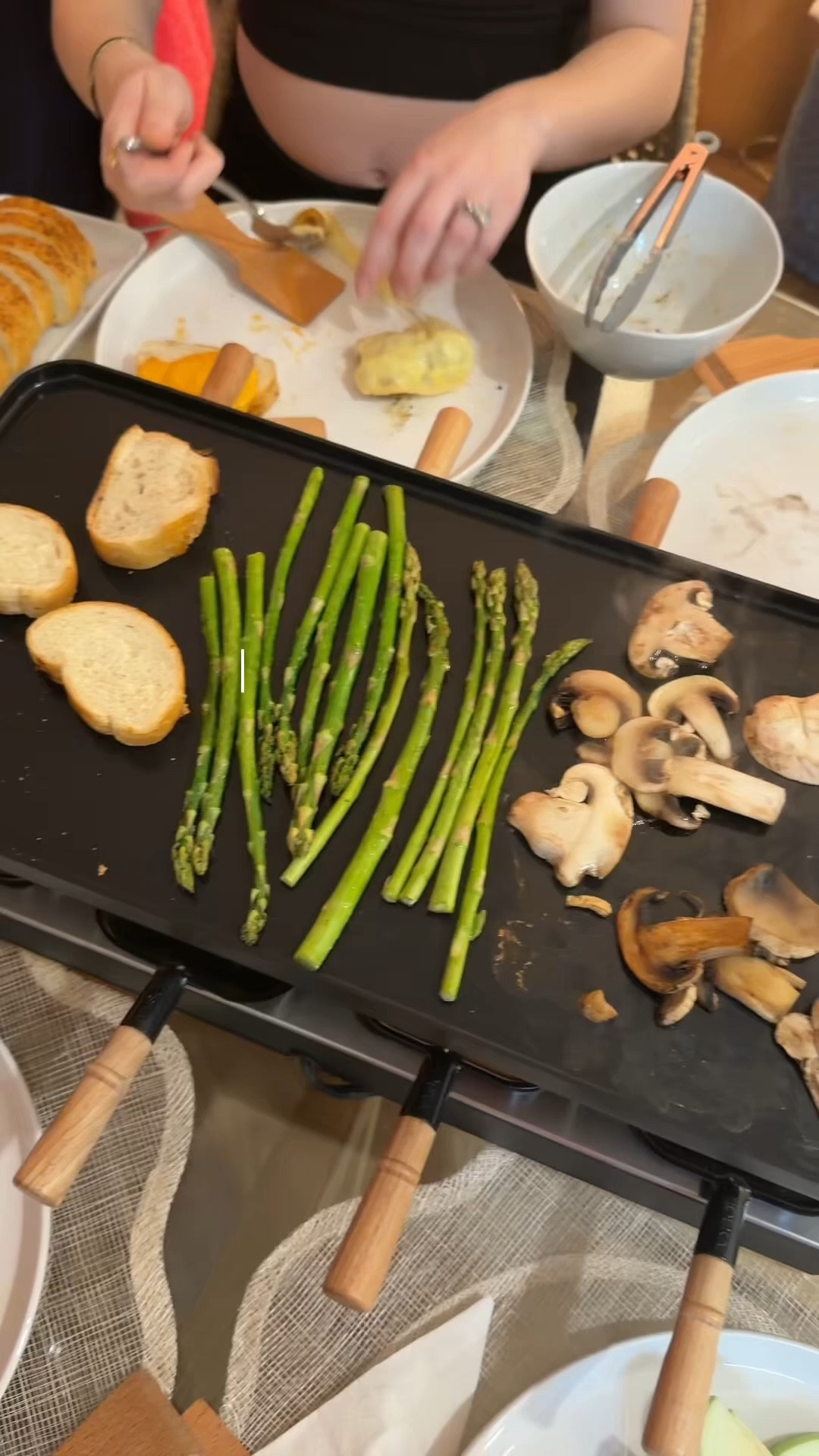 The best date night activity! A raclette party right at home! #datenight #doubledate #kitchengadget 