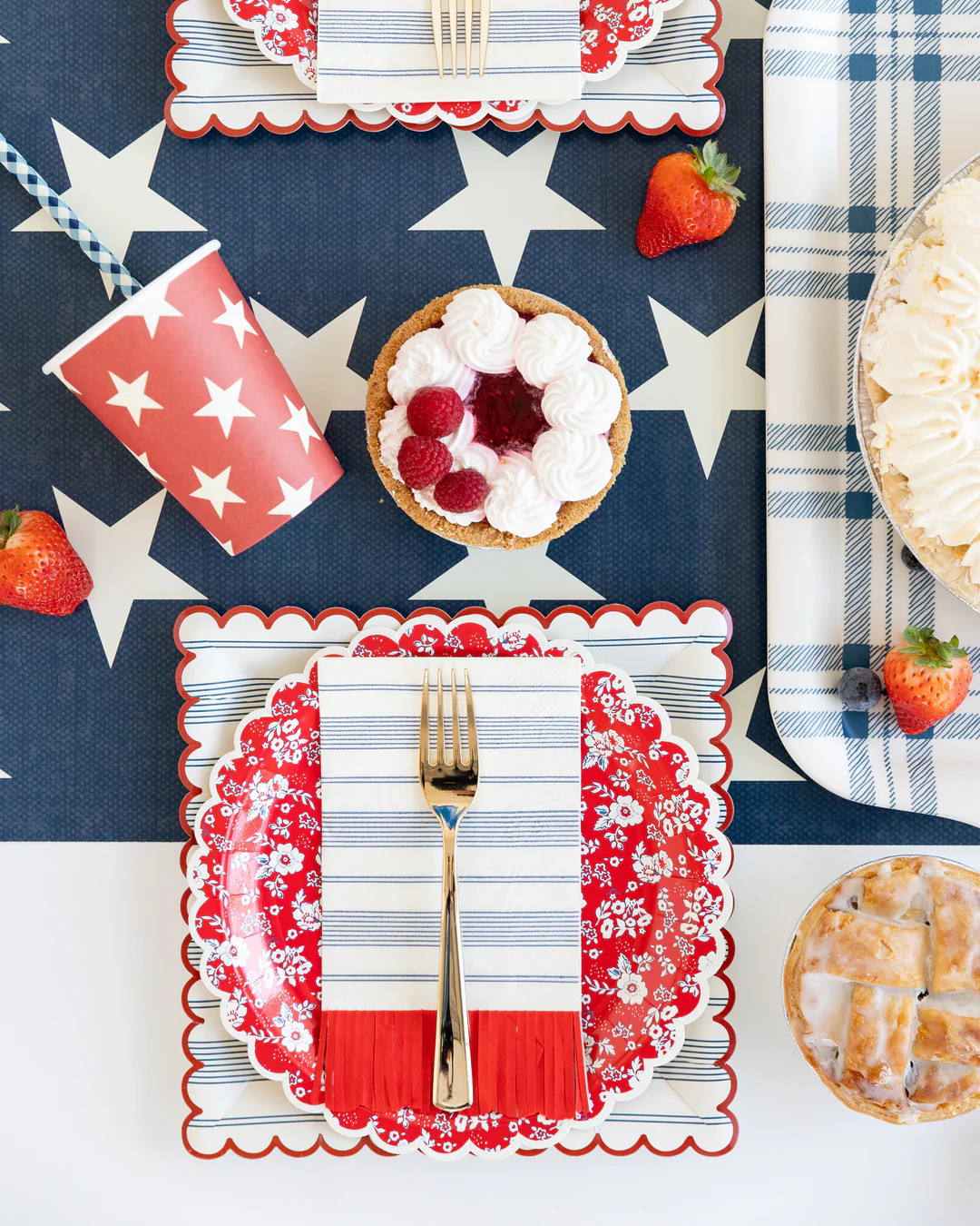 Red and Blue Star Paper Cups | My Mind's Eye