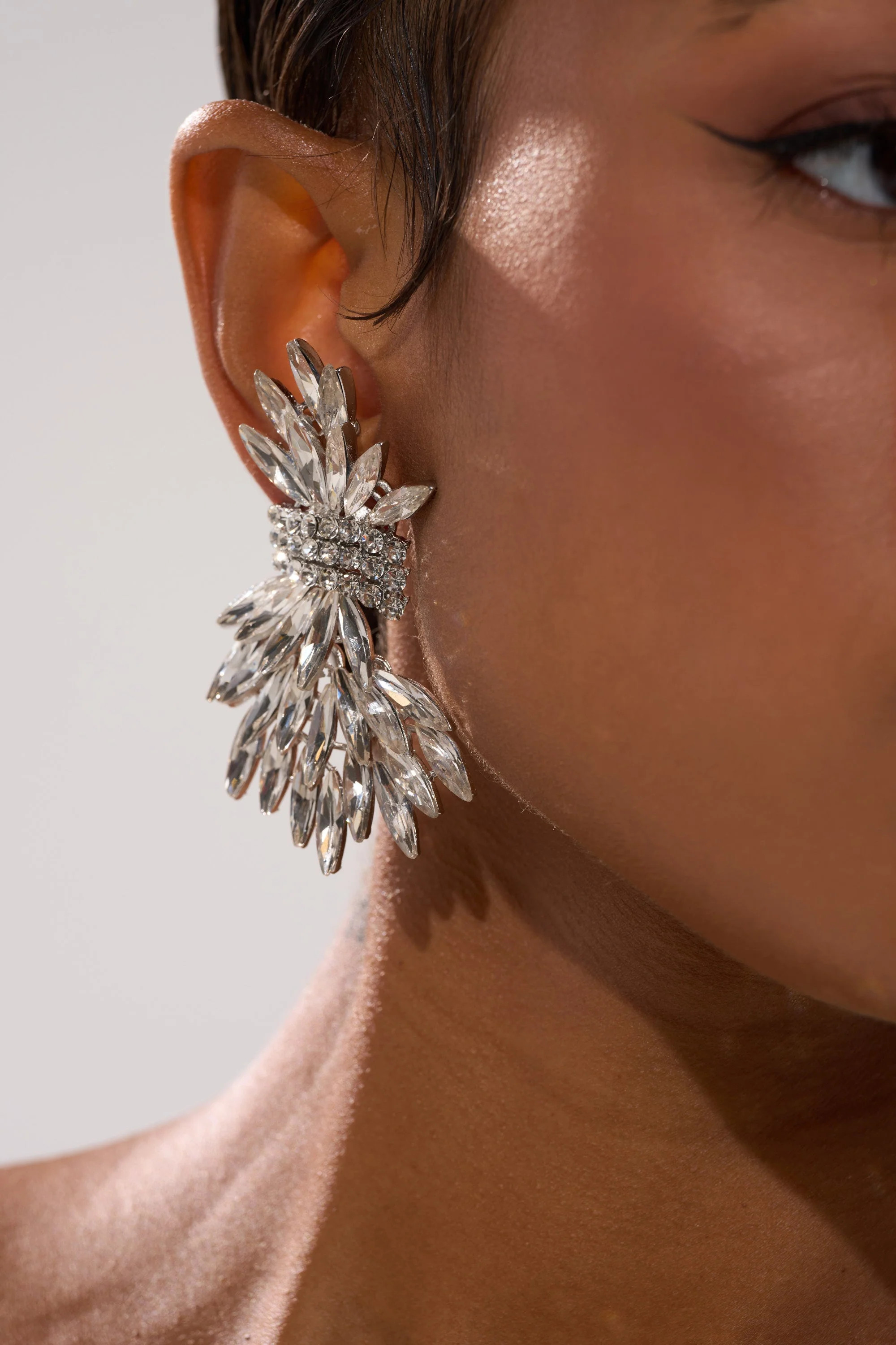 CICI EARRING | AKIRA
