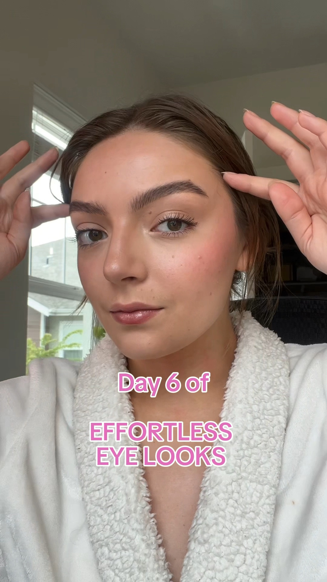 Sometimes we just wanna feel CUTE but not spend too much time doing it ☺️🎀 

My camera cut off but I also added a smidge of highlighter to the center of the eye and inner corner! 

If youre looking for more easy eyeshadow looks, everyday makeup ideas, simple makeup looks, or natural makeup youve found the right place 🫶🏼  

My goal is always to use what we already have, keep it simple and approachable, and ON BUDGET, while expressing our creativity and feeling CUTE doing it ☺️ 

Tips for success: 
1. Set your lids with translucent powder or powder contour to keep it from creasing if youre oily!  

Using: 
- @Fenty Beauty 
- @Dior 
- @Rare Beauty 

#beauty #beautywithphia #makeuptutorial #makeup #contouring #eyeshadowtutorial #eyelook #bronzer #affordablemakeup 

#LTKVideo #LTKbeauty #LTKfindsunder50