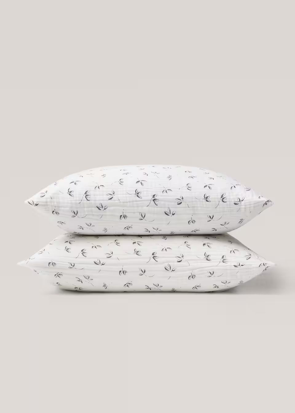 Flower print gauze pillowcase 60x60cm -  Home | Mango Home USA | MANGO (US)